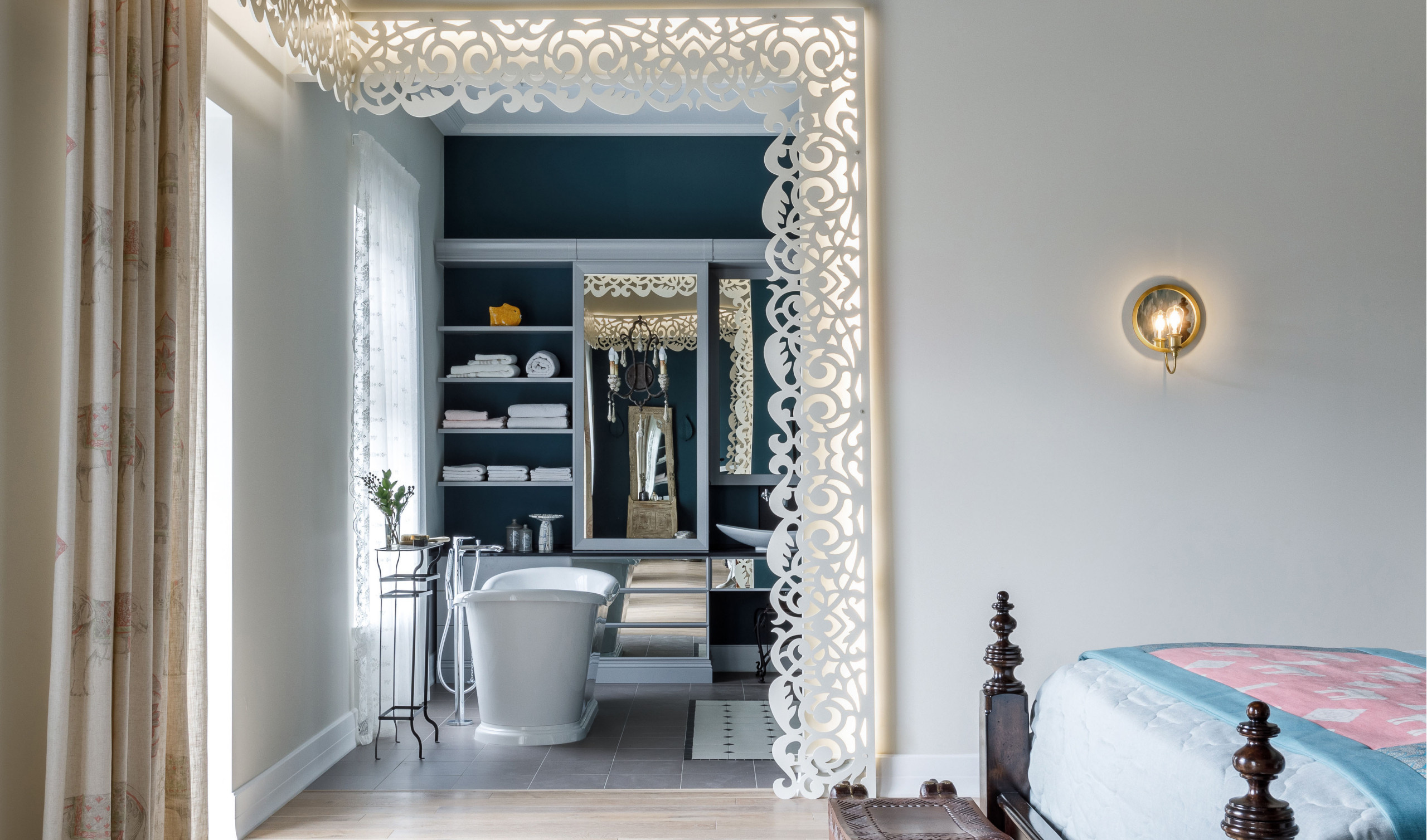 В гостях: дом в Лесном Городке, где интерьер собирали по крупицам