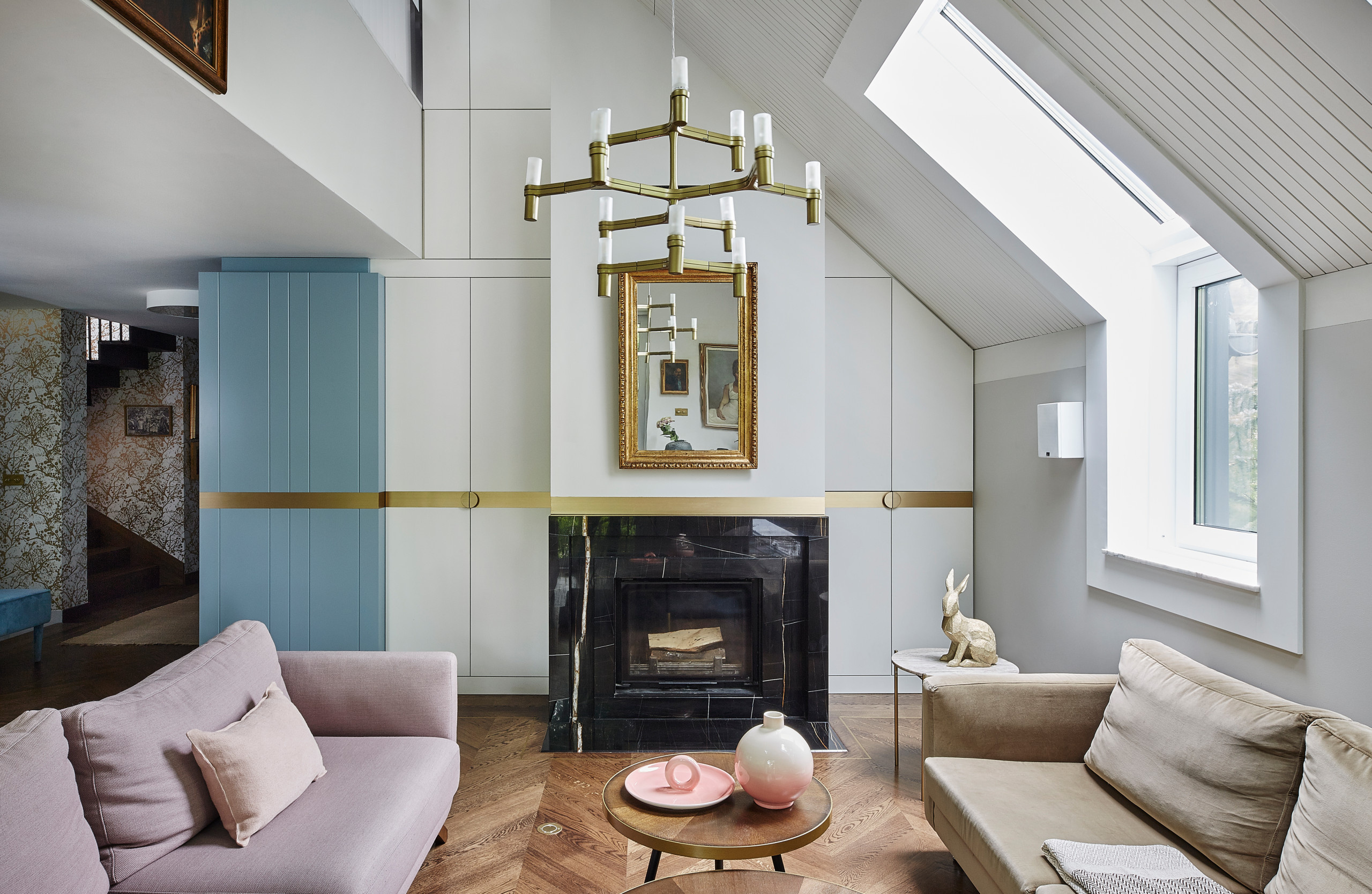 Есть вопрос: Зачем камину стекло