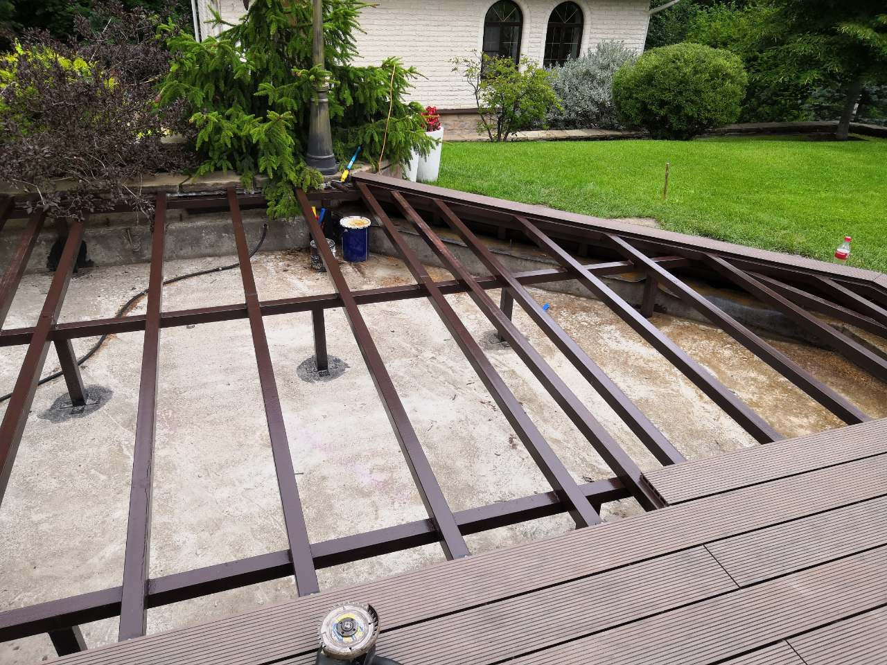 Как правильно: Возвести террасу для загородного дома