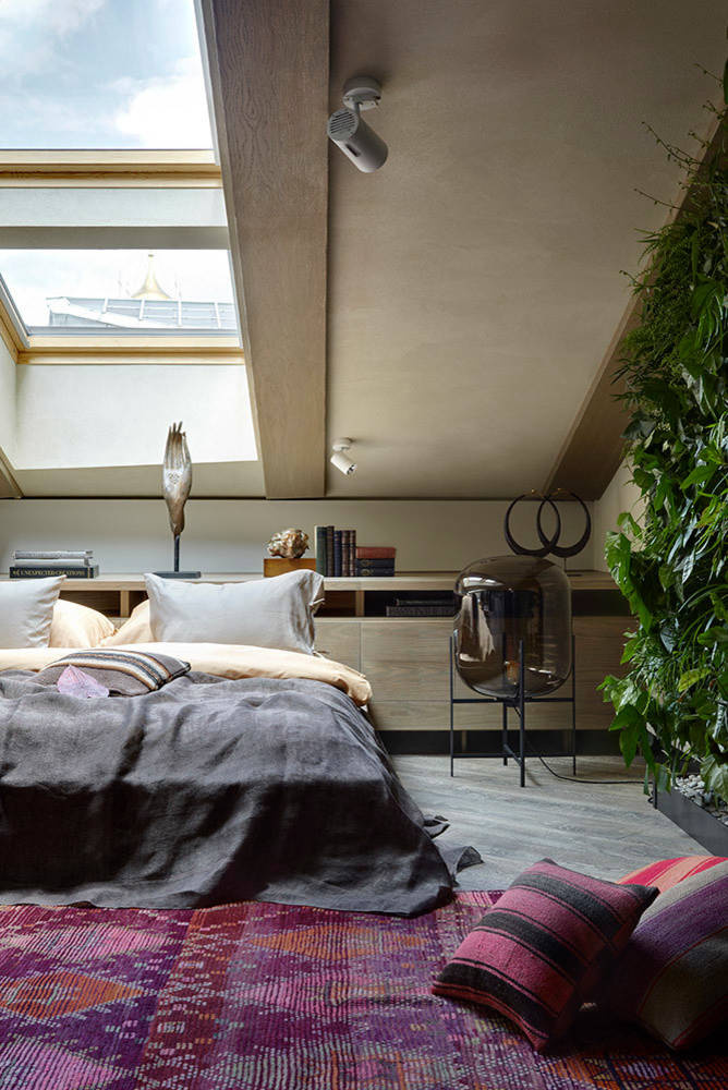 Houzz тур: Интерьер в мансарде — в бывшем здании Кадашевских бань