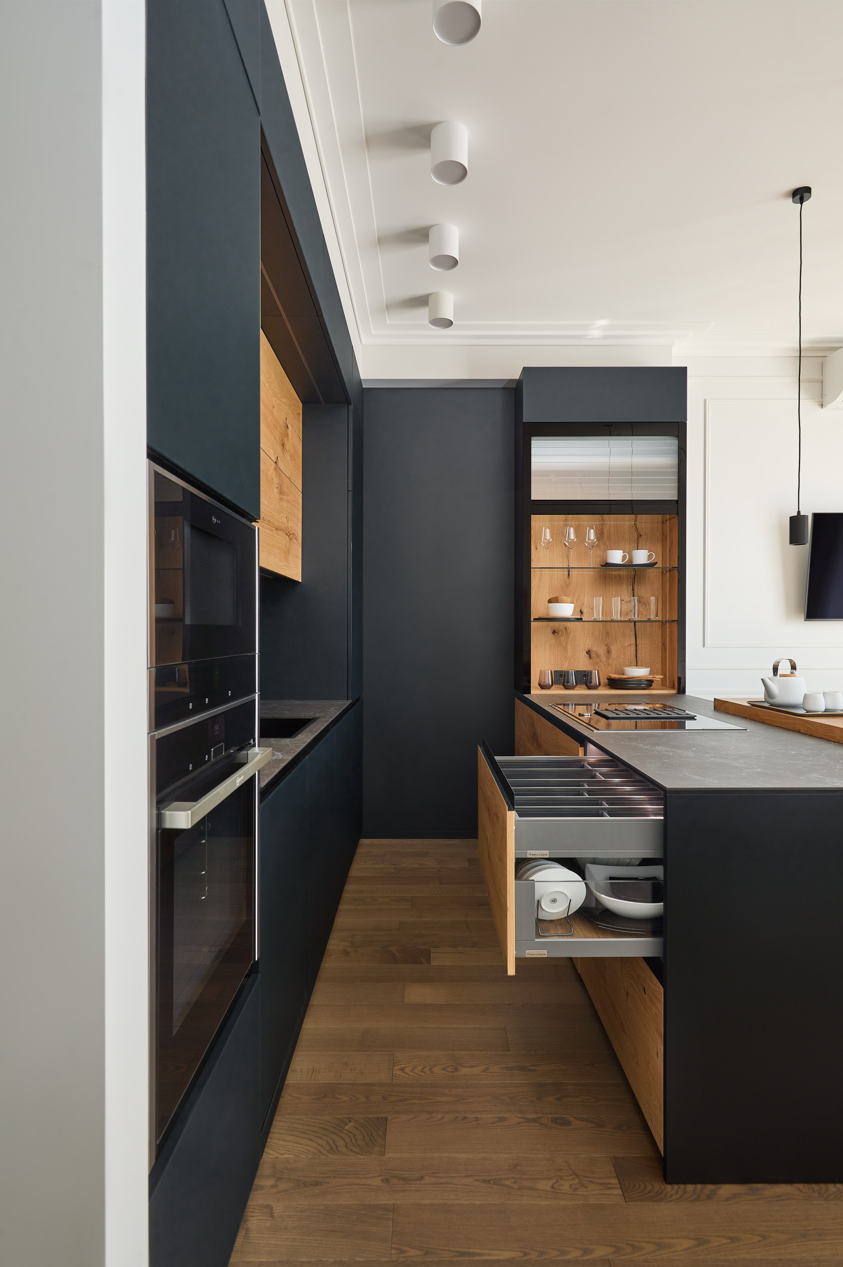 Нижний ярус: 11 советов по организации кухонных шкафов