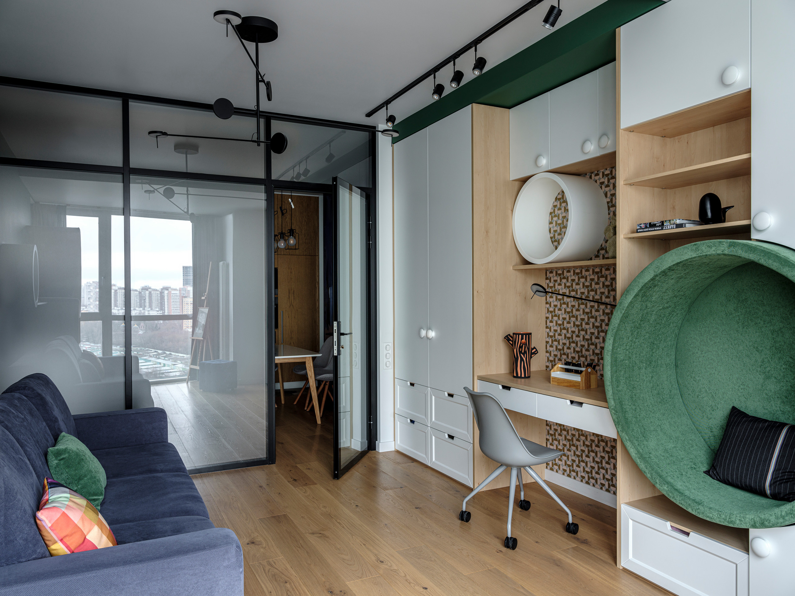 Houzz тур: Квартира для семьи — с рисунками сына на стенах