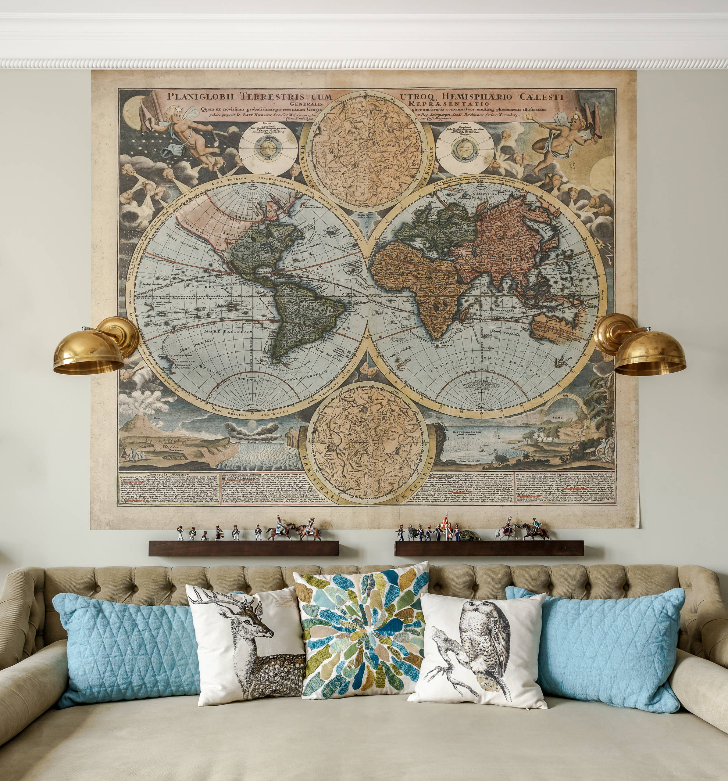 В гостях: Квартира для серьезного молодого человека восьми лет