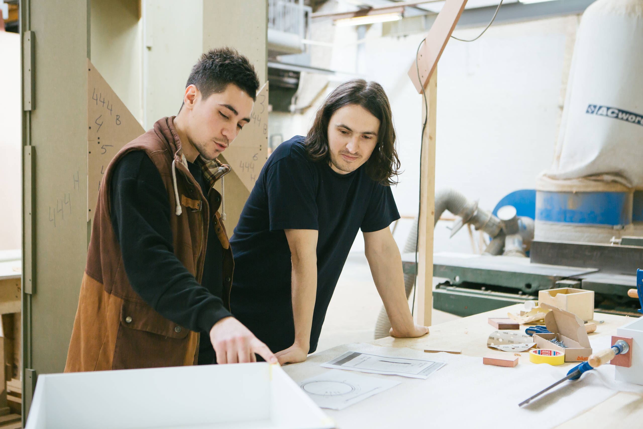 Портрет: Деревянная мебель от мастерской Stameska