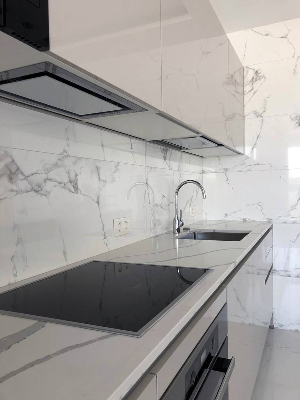 Кухни за 500–600 тысяч — сравним четыре проекта