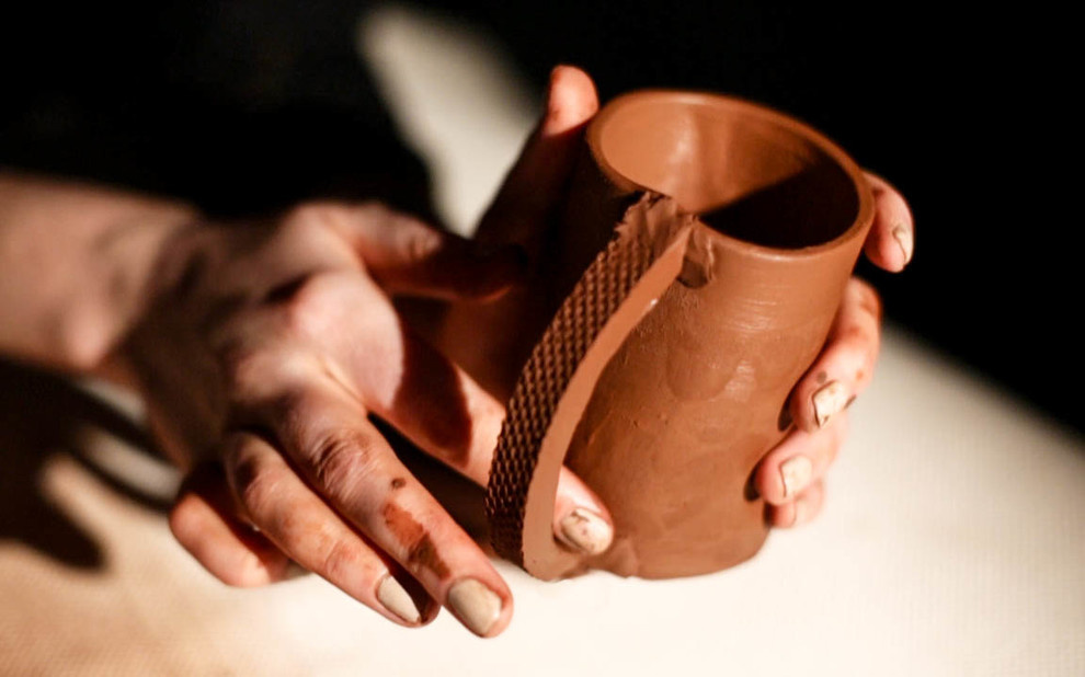 Портрет: Лаконичная керамика от Алены Мухиной