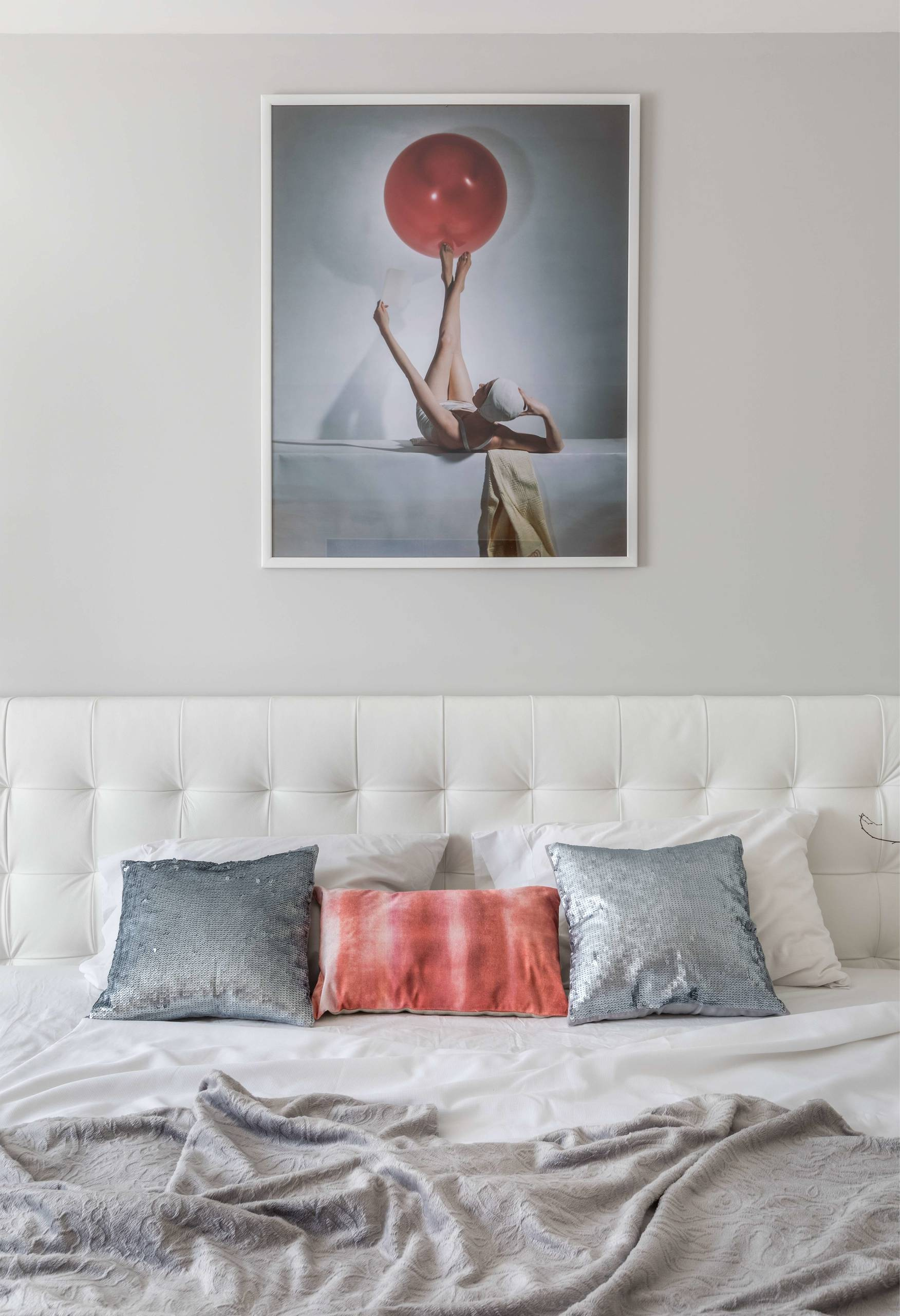 Houzz тур: Квартира с чёрным зеркалом для семьи юристов