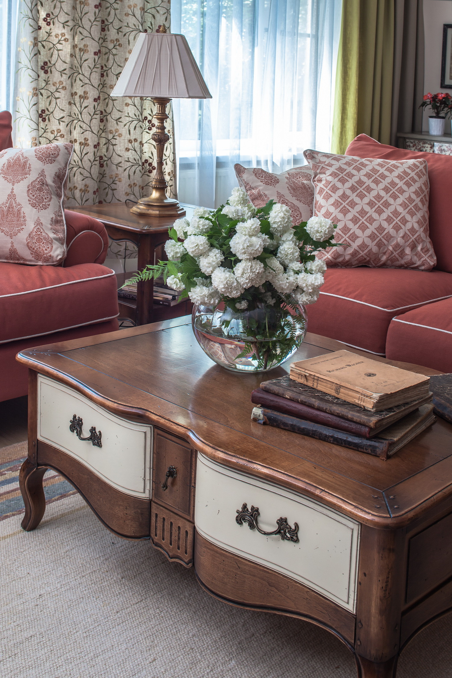 Houzz тур: Кантри и романтика в доме для четырех поколений