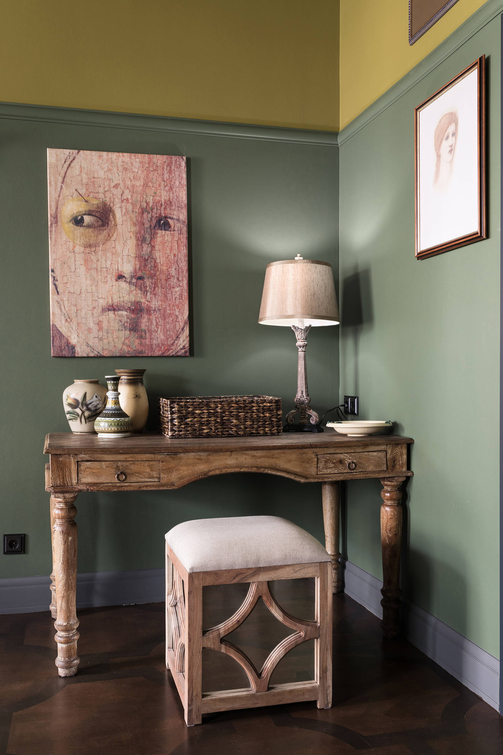 Houzz тур: Квартира с зелёной... лепниной