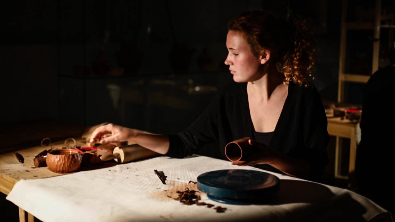 Портрет: Лаконичная керамика от Алены Мухиной