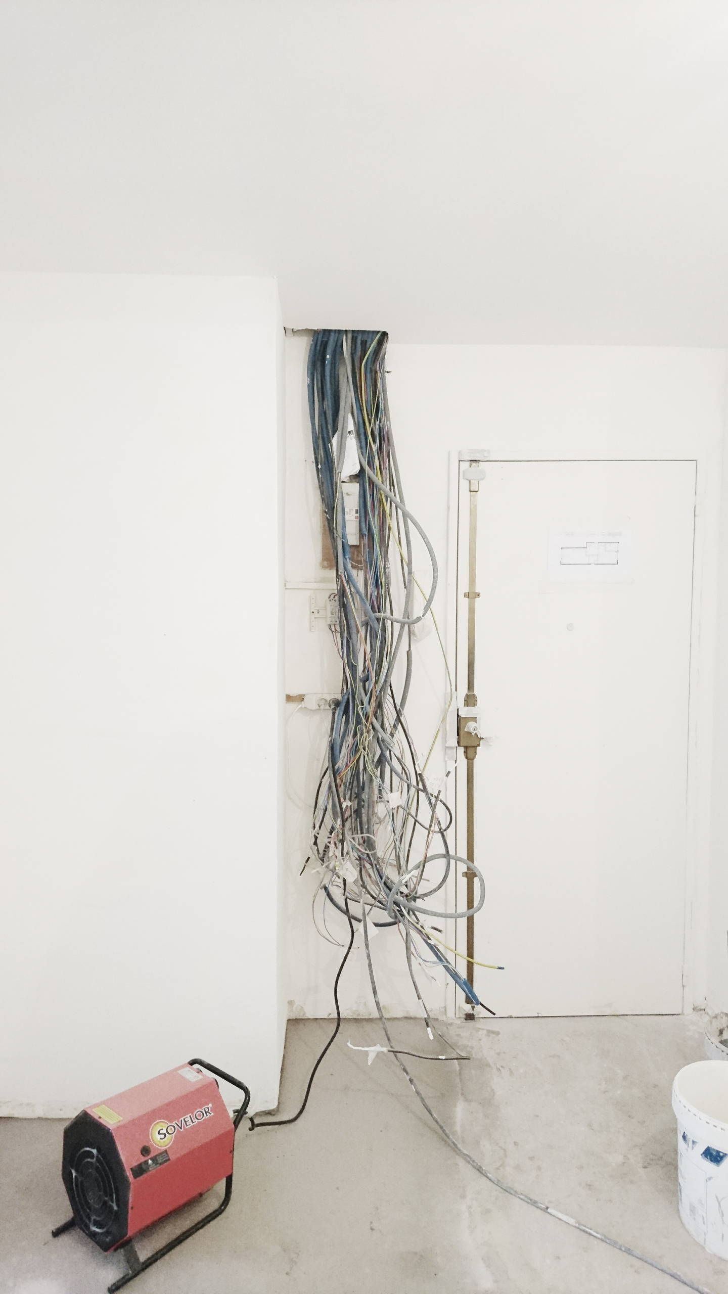 Что затягивает сроки ремонта квартир и как с этим бороться