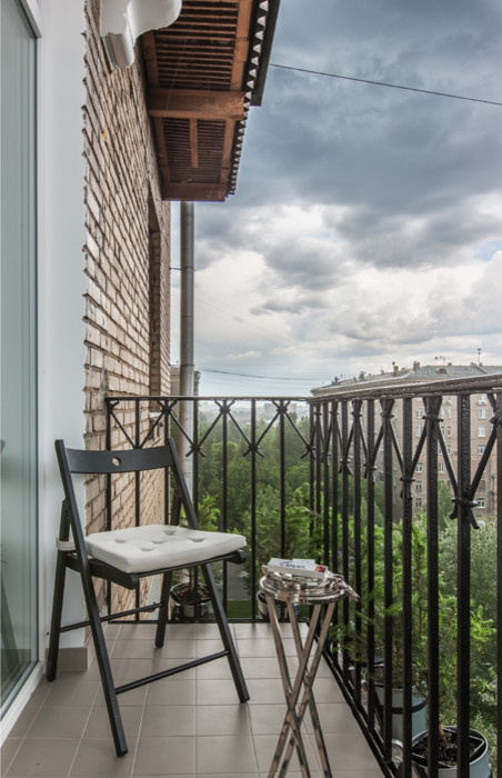 Houzz тур: Современная классика с зеркалами и открытым балконом