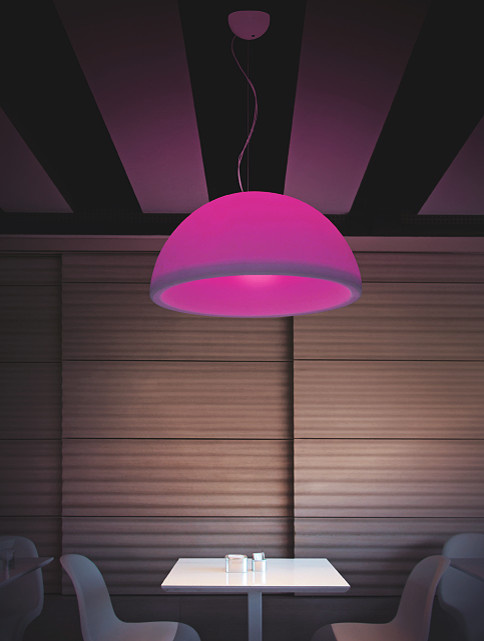 Чудо света: Цветной и окрашенный свет в интерьере