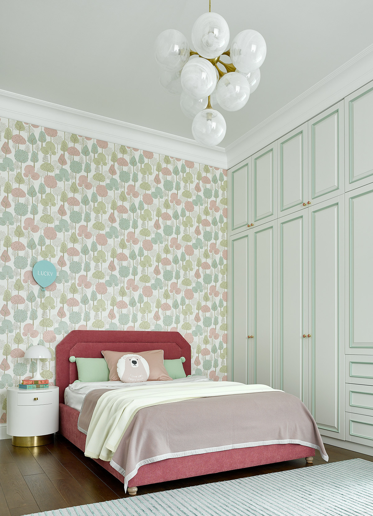 Houzz тур: Дом на Новой Риге с синей библиотекой