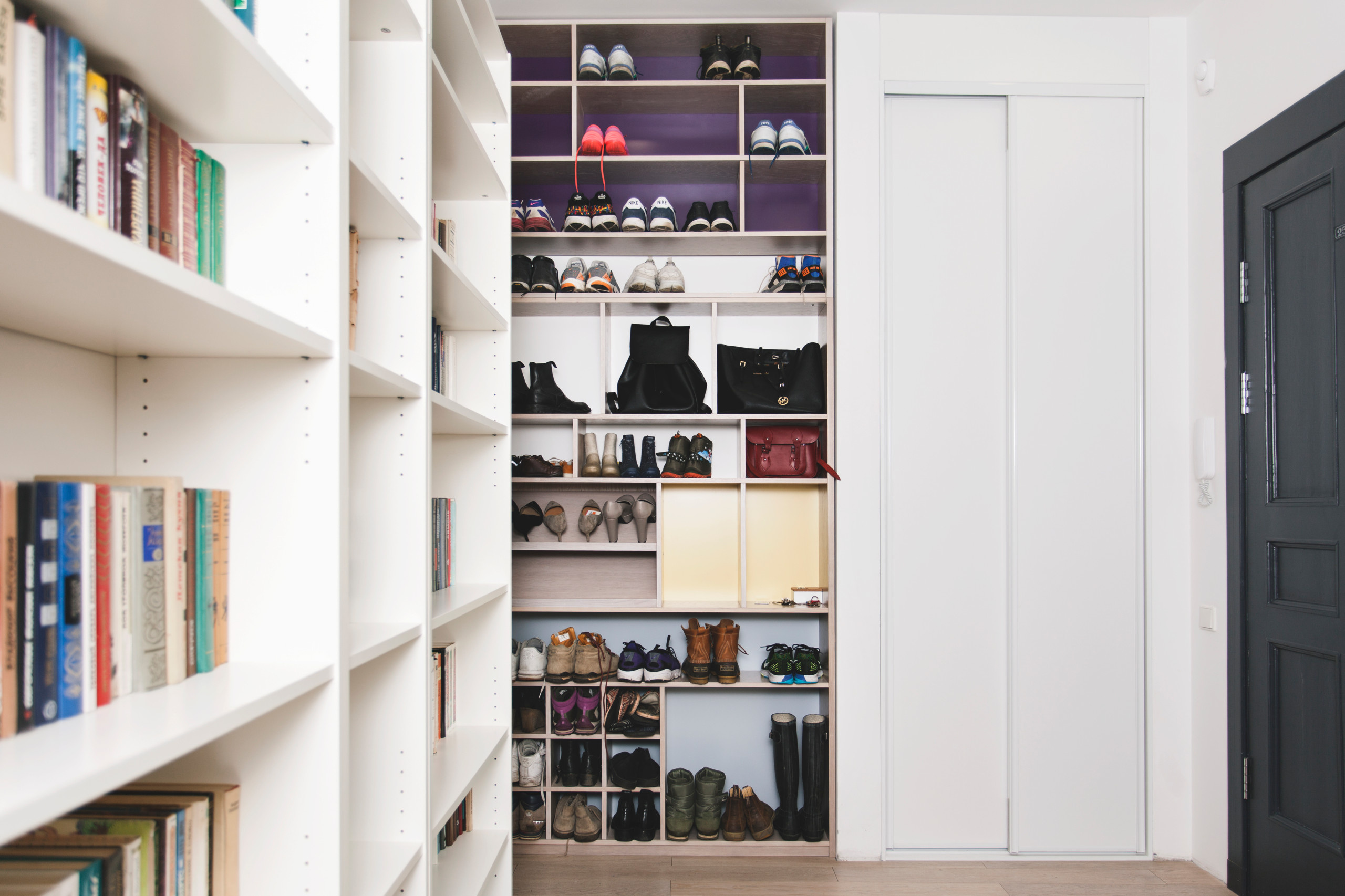 В гостях: Московская квартира со старинными часами и совами