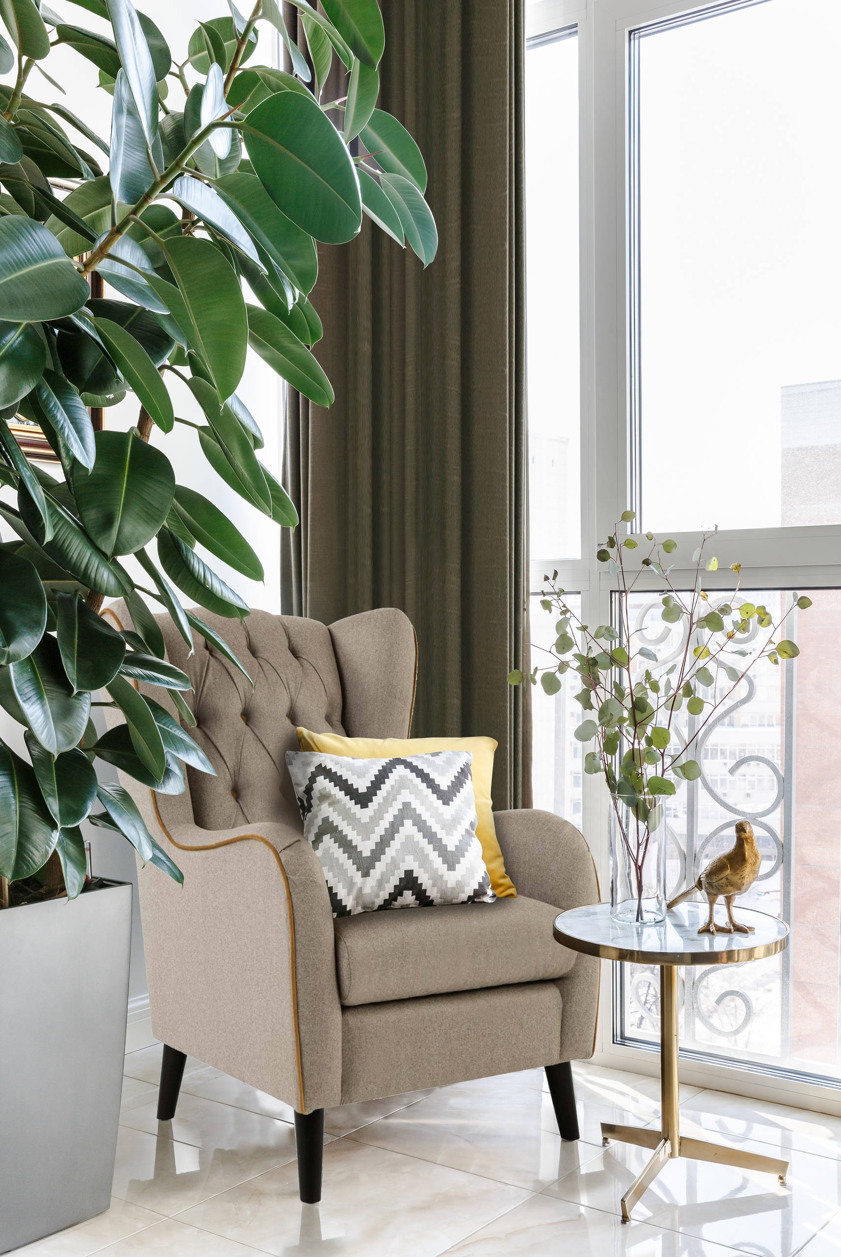 В гостях: Квартира с элементами барокко и современным искусством