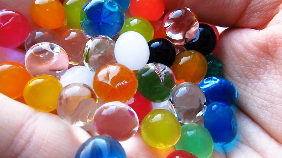 Вопрос: Чем заменить землю для растений в горшках