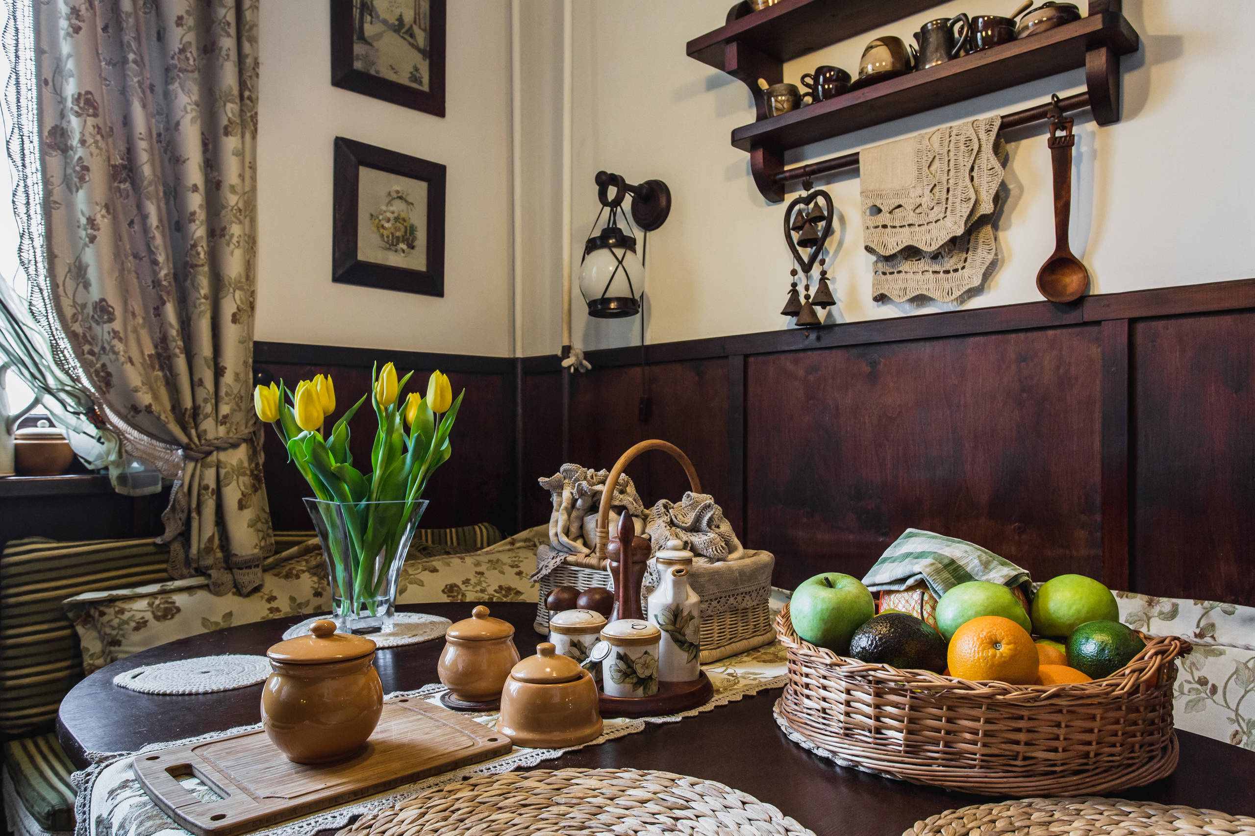 В гостях: Интерьер вне времени спустя 30 лет после ремонта