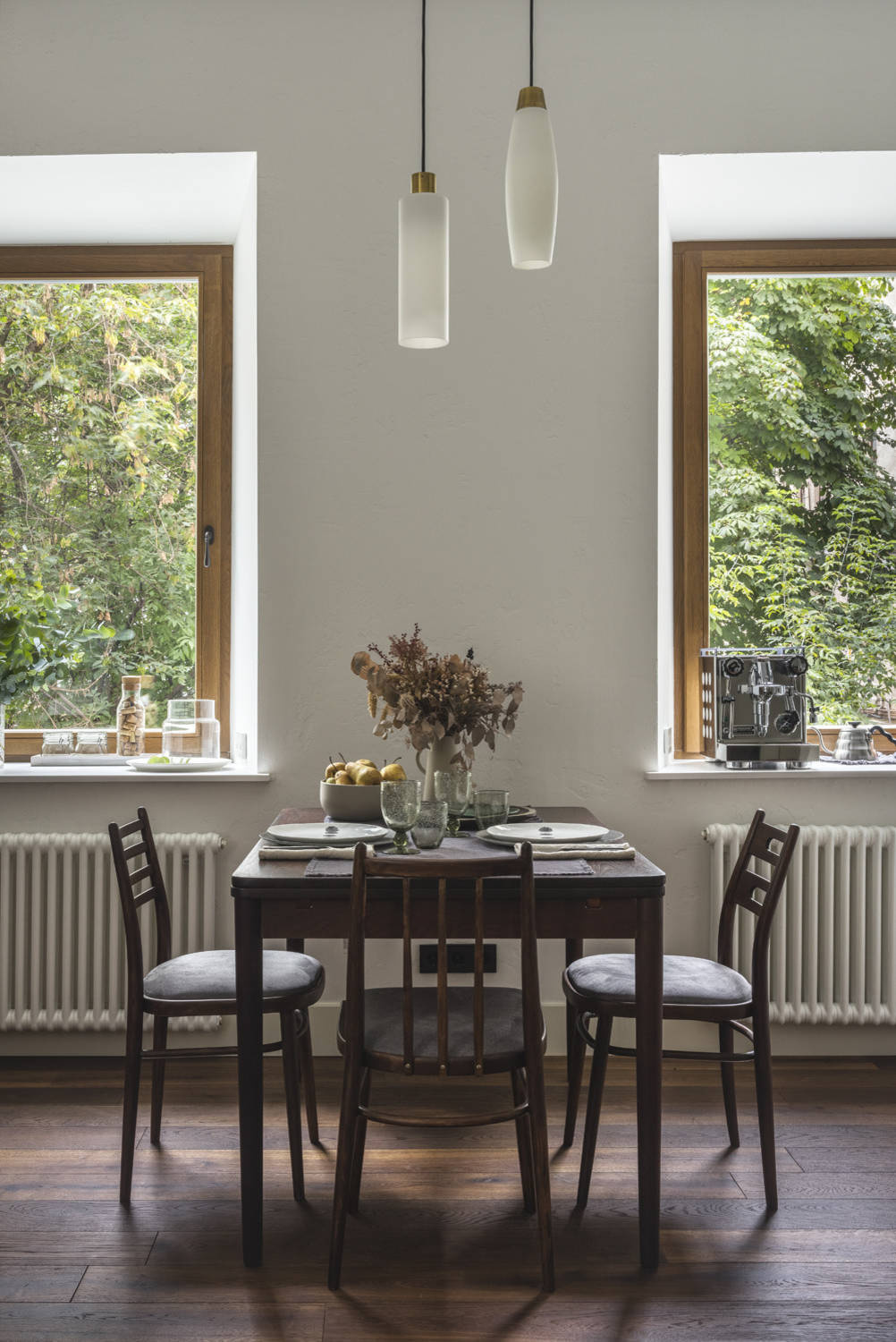 До и после: Двухкомнатная квартира с шестью окнами