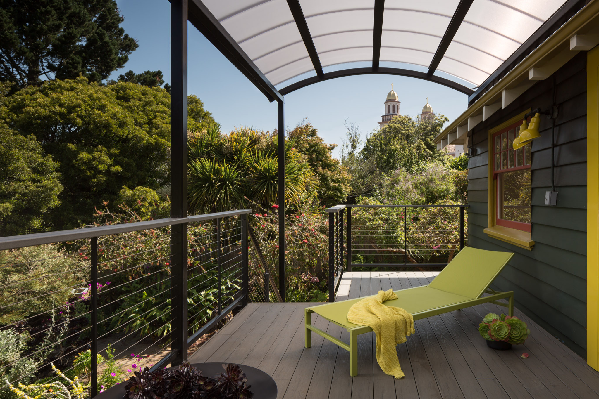 Как правильно: Возвести террасу для загородного дома