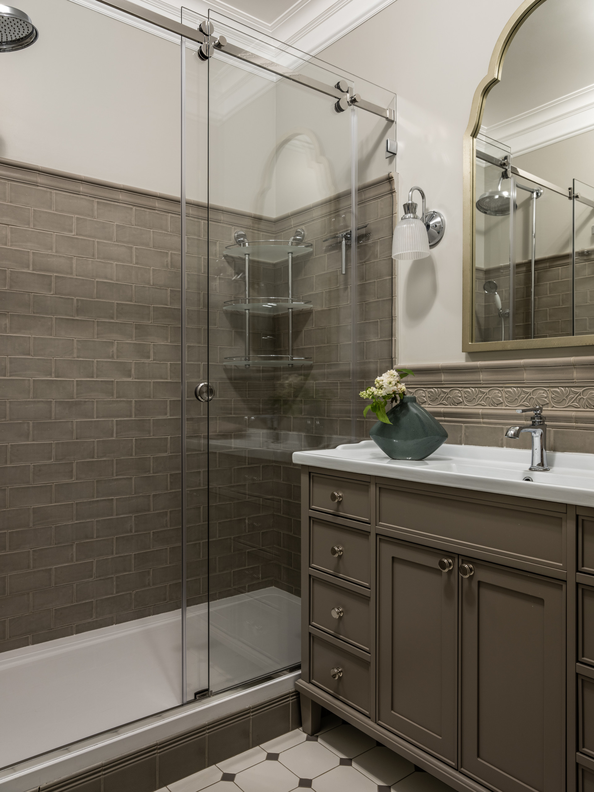 Houzz тур: Одна квартира из двух — интерьер в тёплых серых тонах