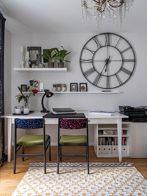 Houzz тур: Эклектичный интерьер с коллекцией будильников