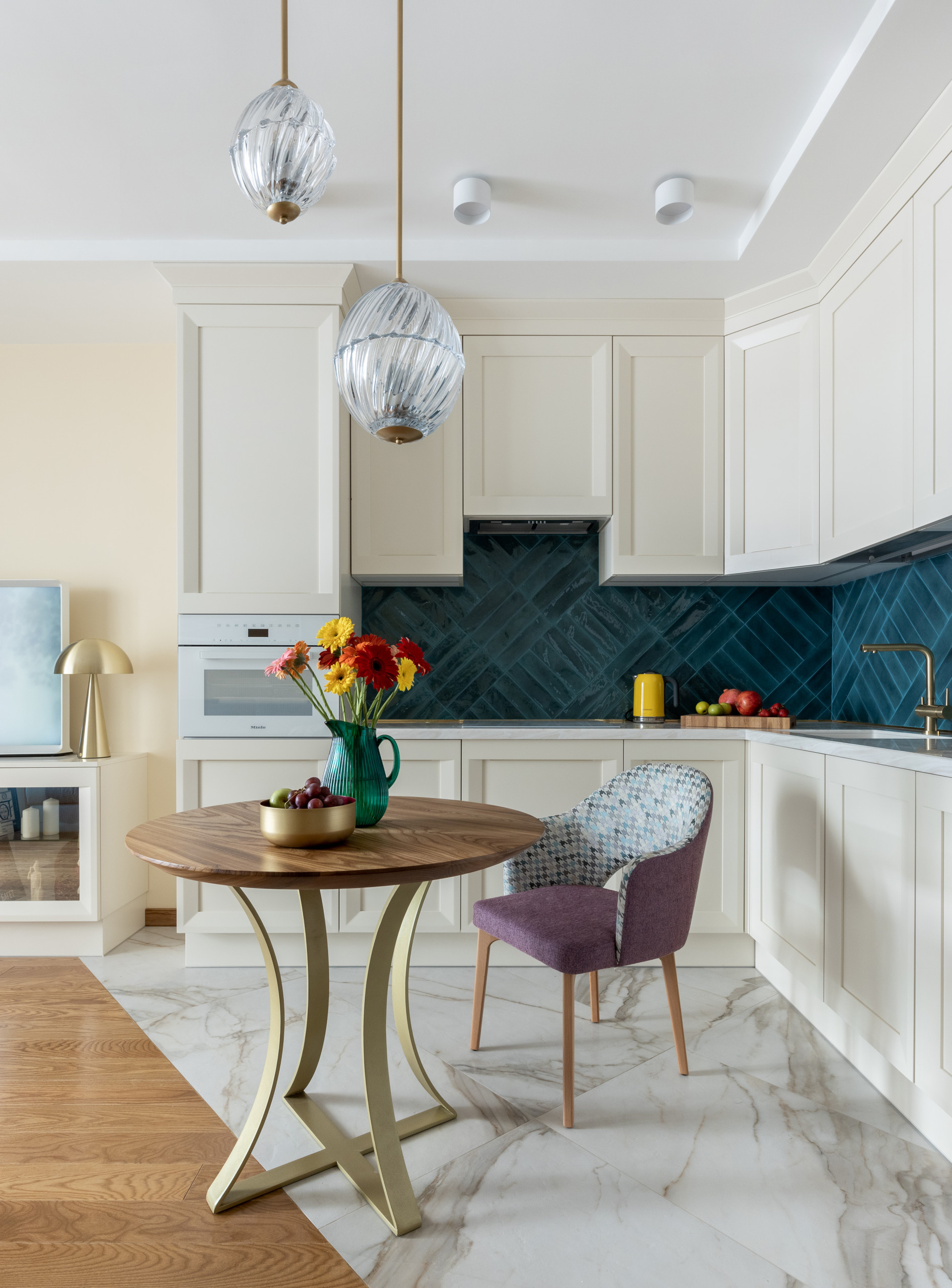 Хороший вопрос: С чем сочетать по цвету кухонную столешницу