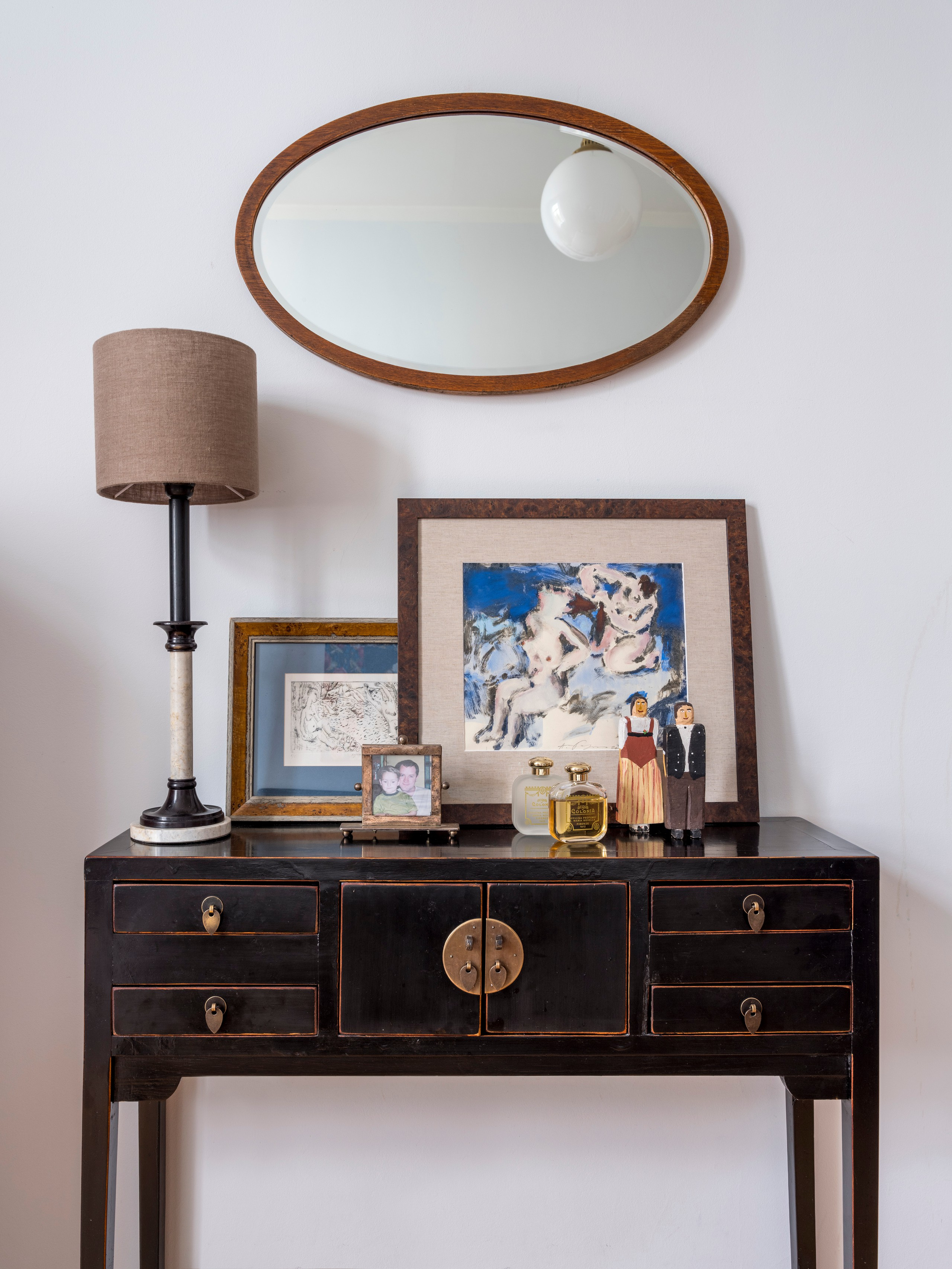 В гостях: Съёмная квартира, где живут декоратор и её коллекция