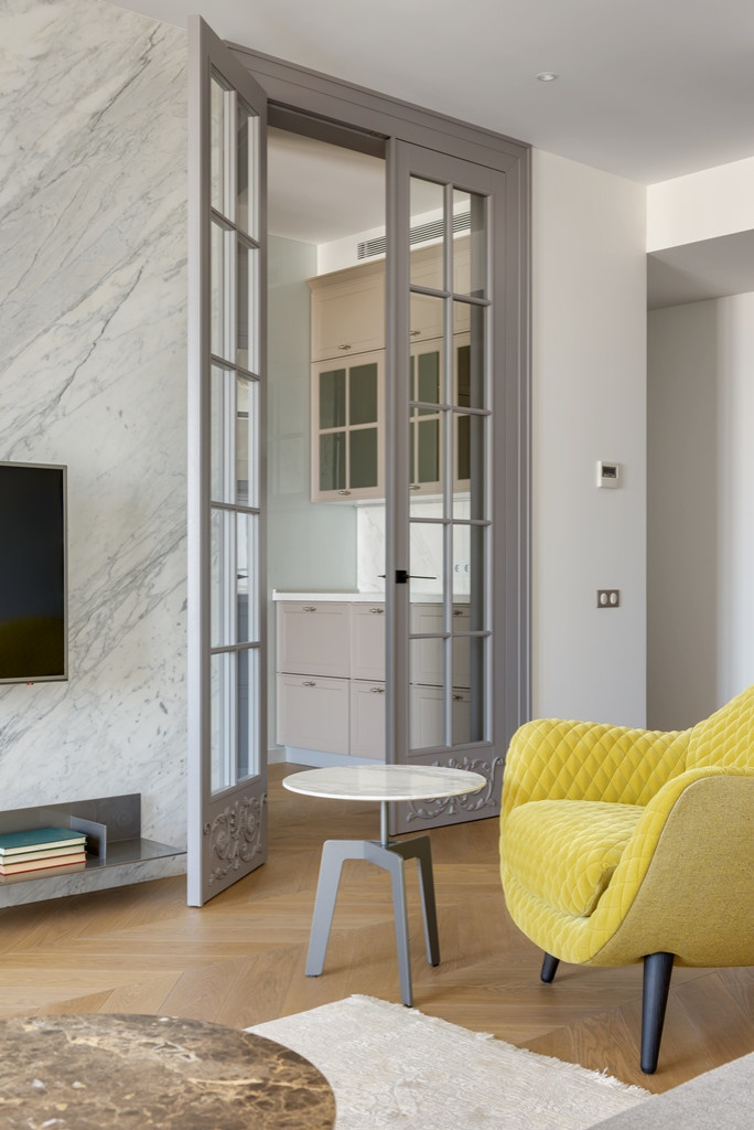 Фотоохота: 23 проекта кухни «в колонну» — от компактных до XXL