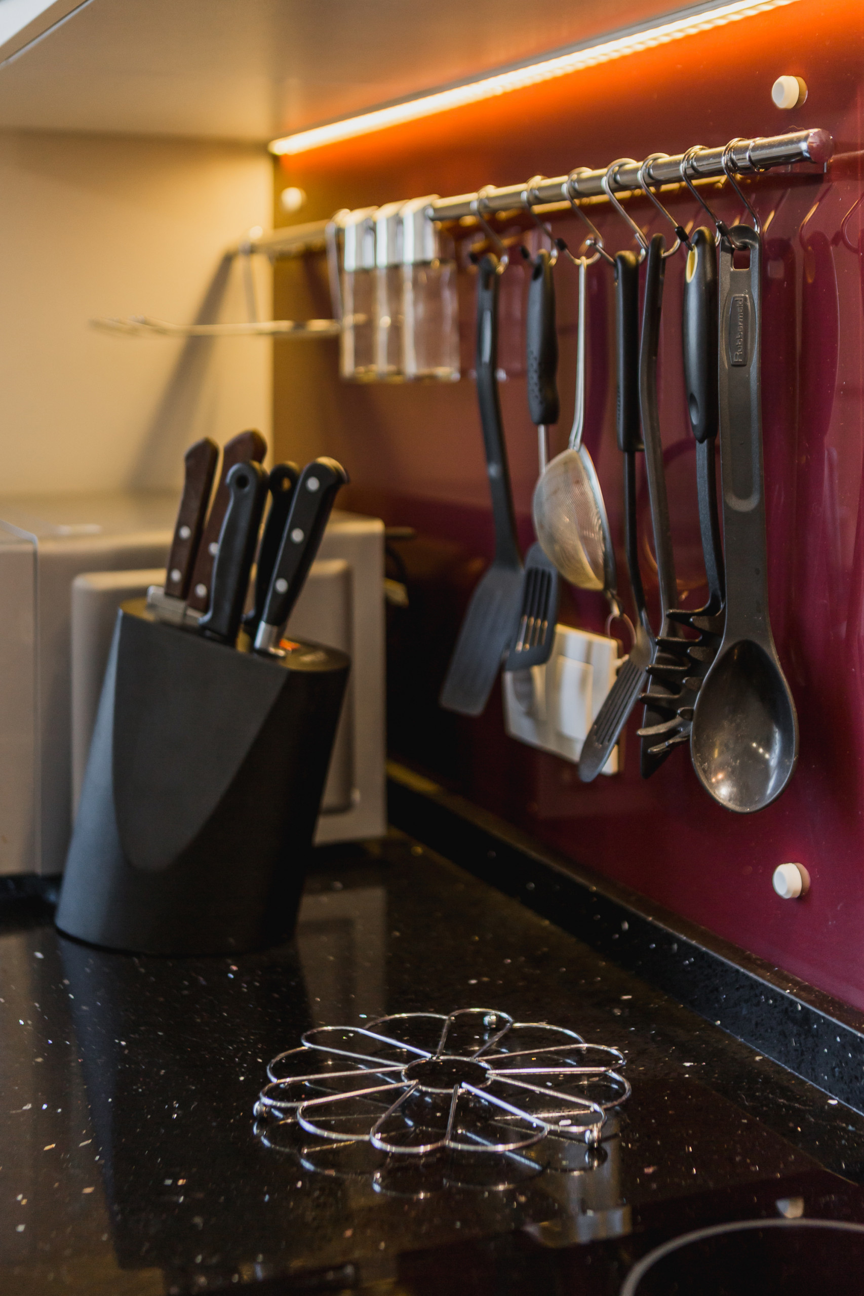 Прячем с умом: Где найти место для хранения вещей, если его нет