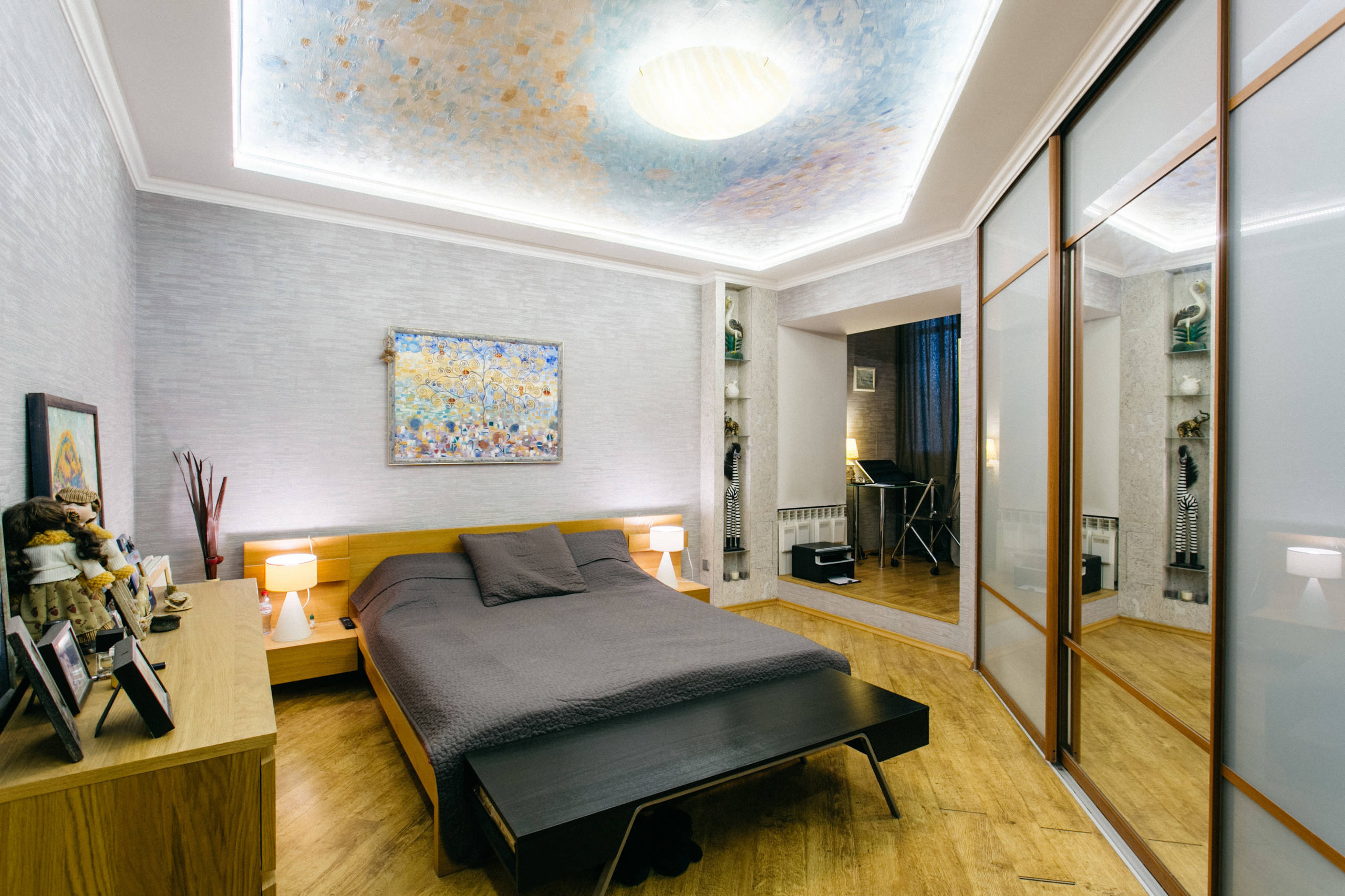 В гостях: Квартира в Петербурге для семьи, увлеченной живописью