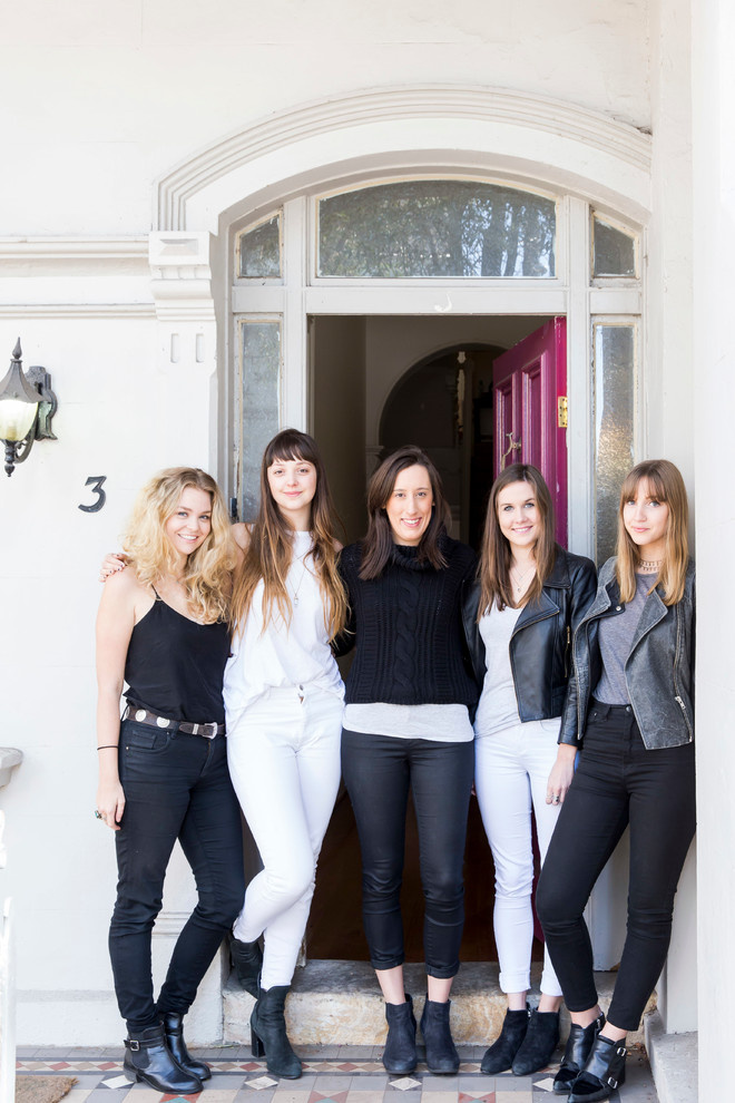 Хороший вопрос: Как знакомиться и дружить с соседями?