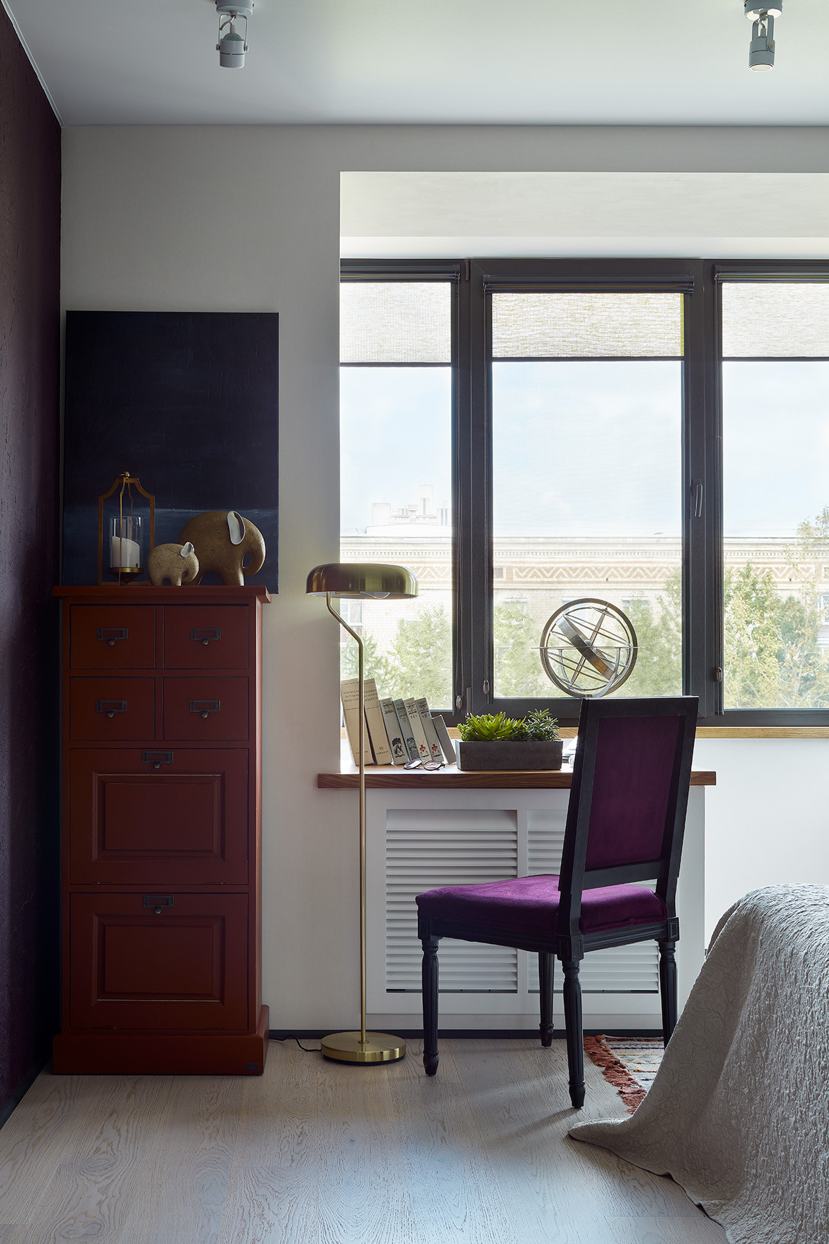 Houzz тур: Квартира для поклонницы истории искусств и фэнтези