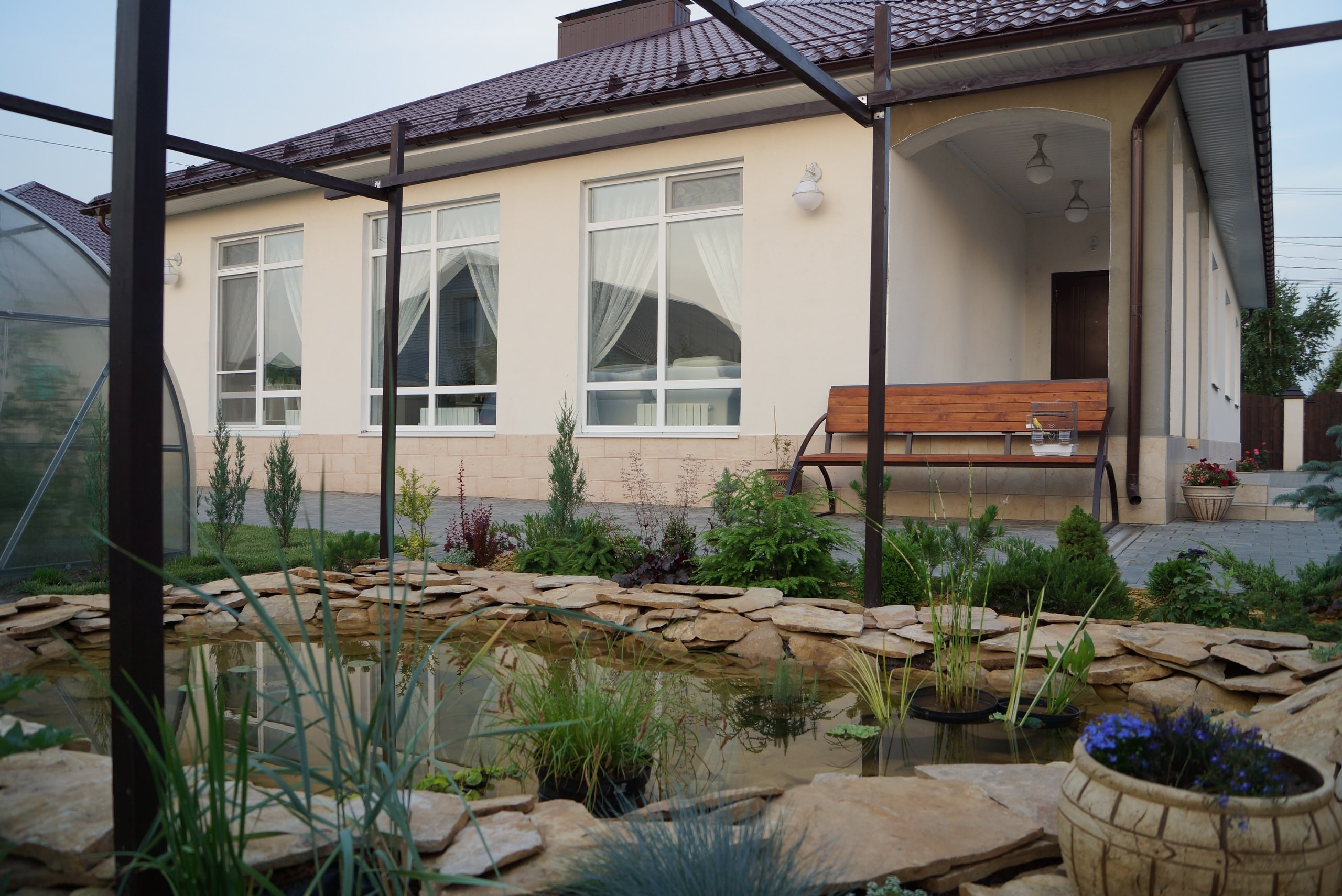 Houzz в саду: Дачный пруд в африканском стиле