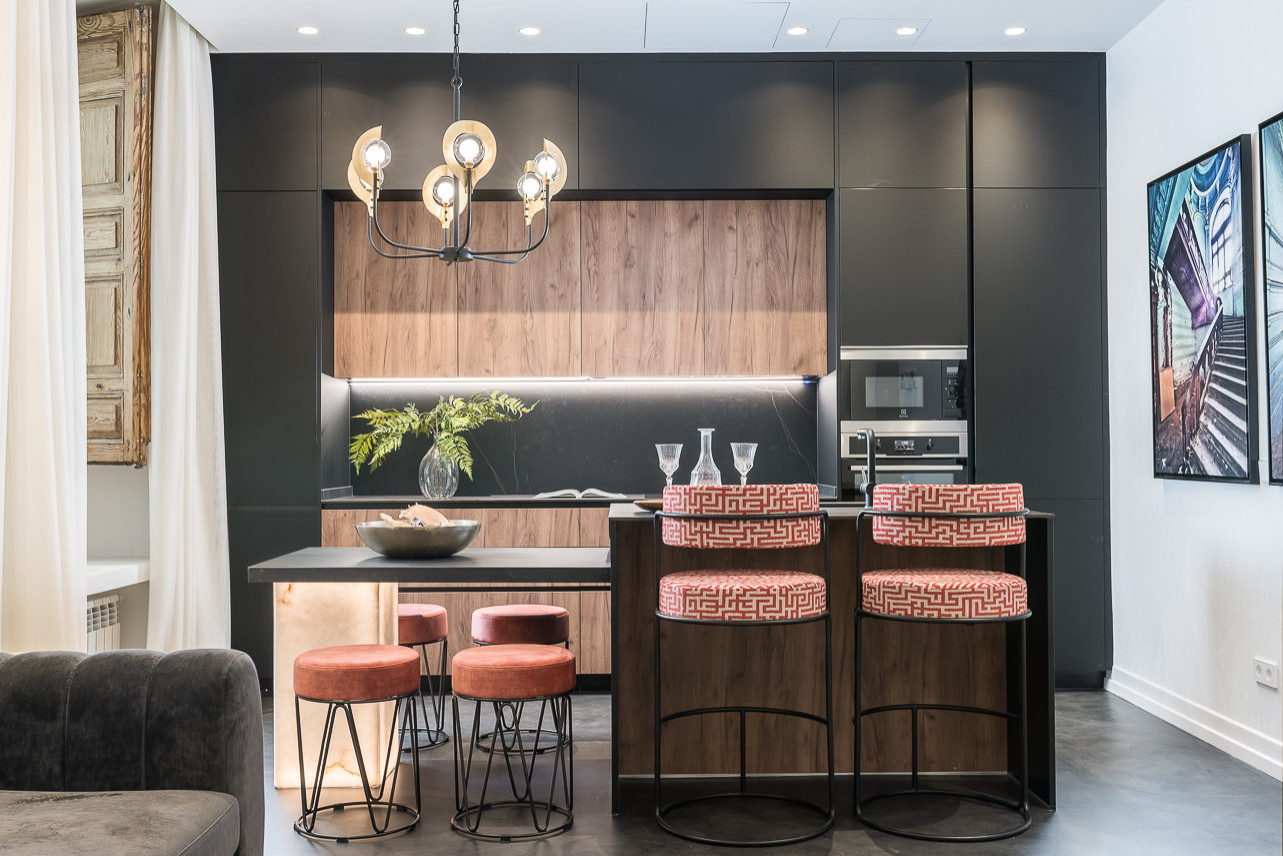 Просто фото: Необычный свет над островом