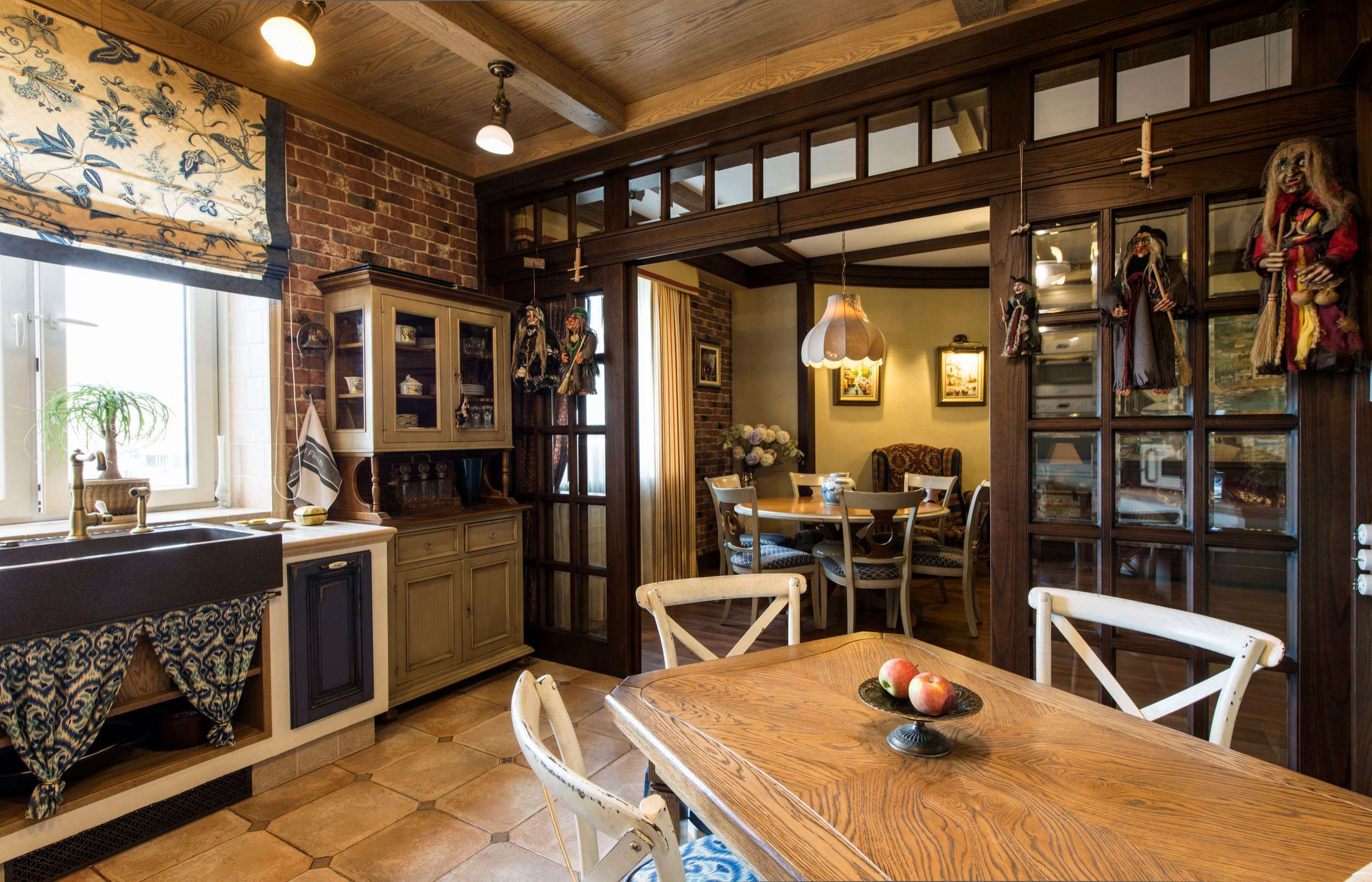 Есть решение: 7 проектов кухни 14 кв.м