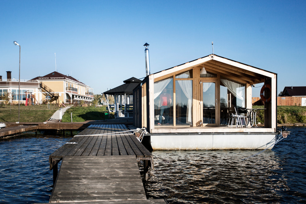 В гостях: Дом, пришвартованный под Калязиным