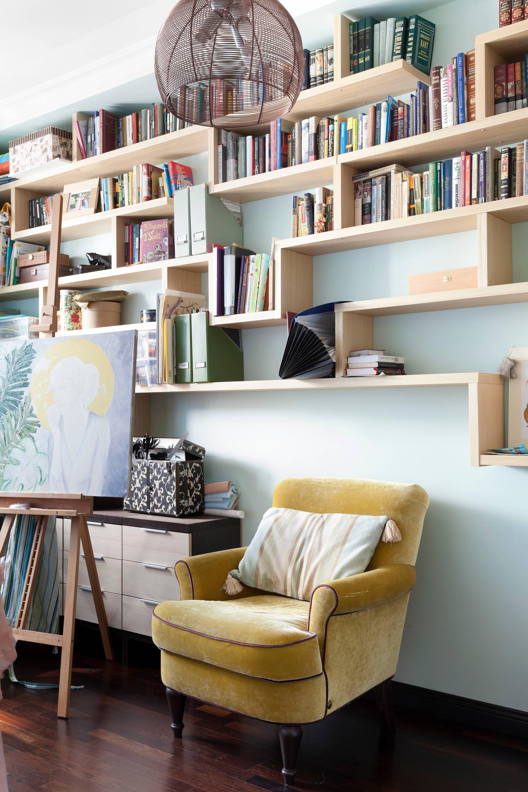 В гостях: Квартира «в цветочек» для семьи модельера