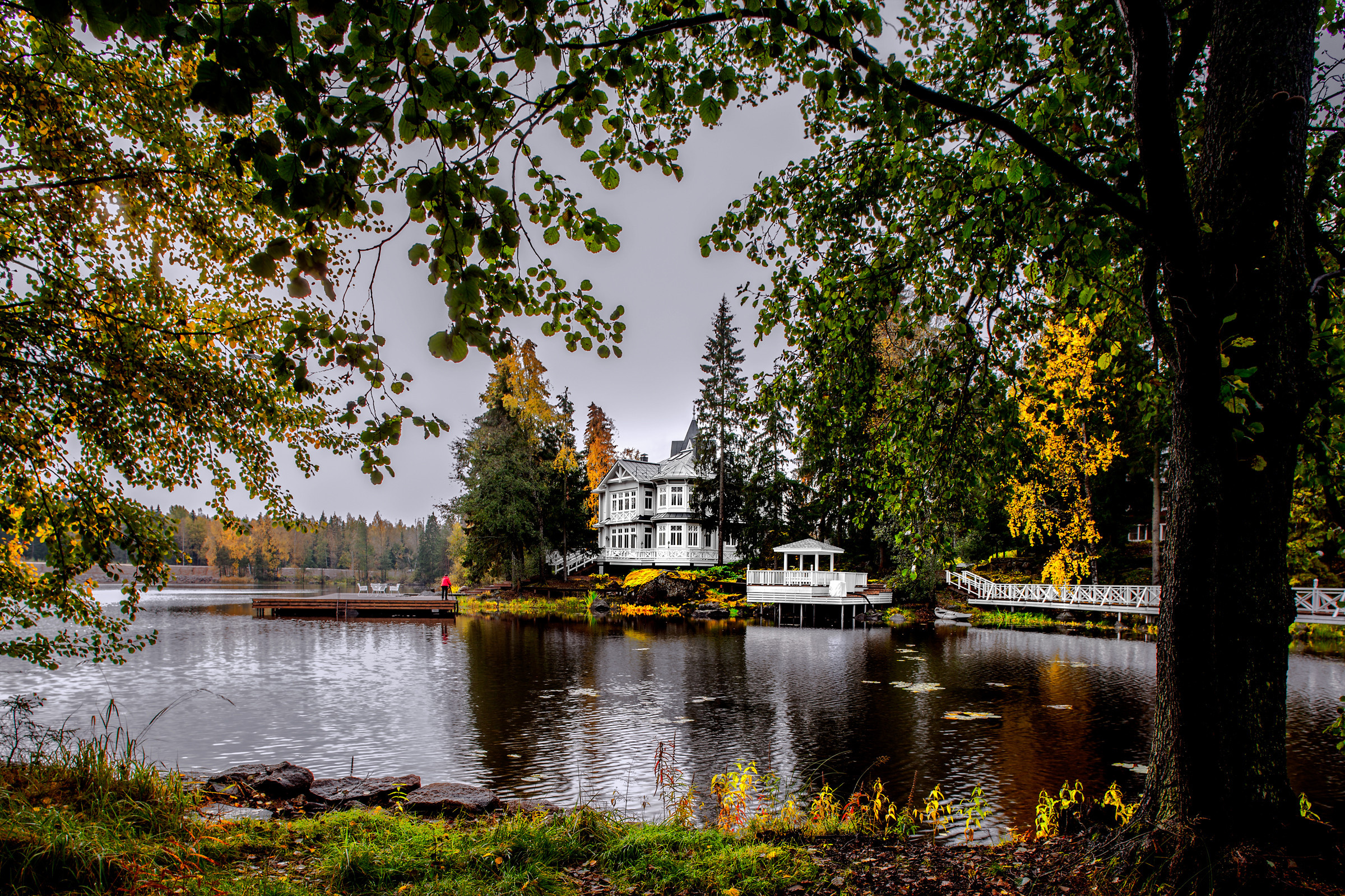 Участок у воды: Что нужно знать будущему владельцу
