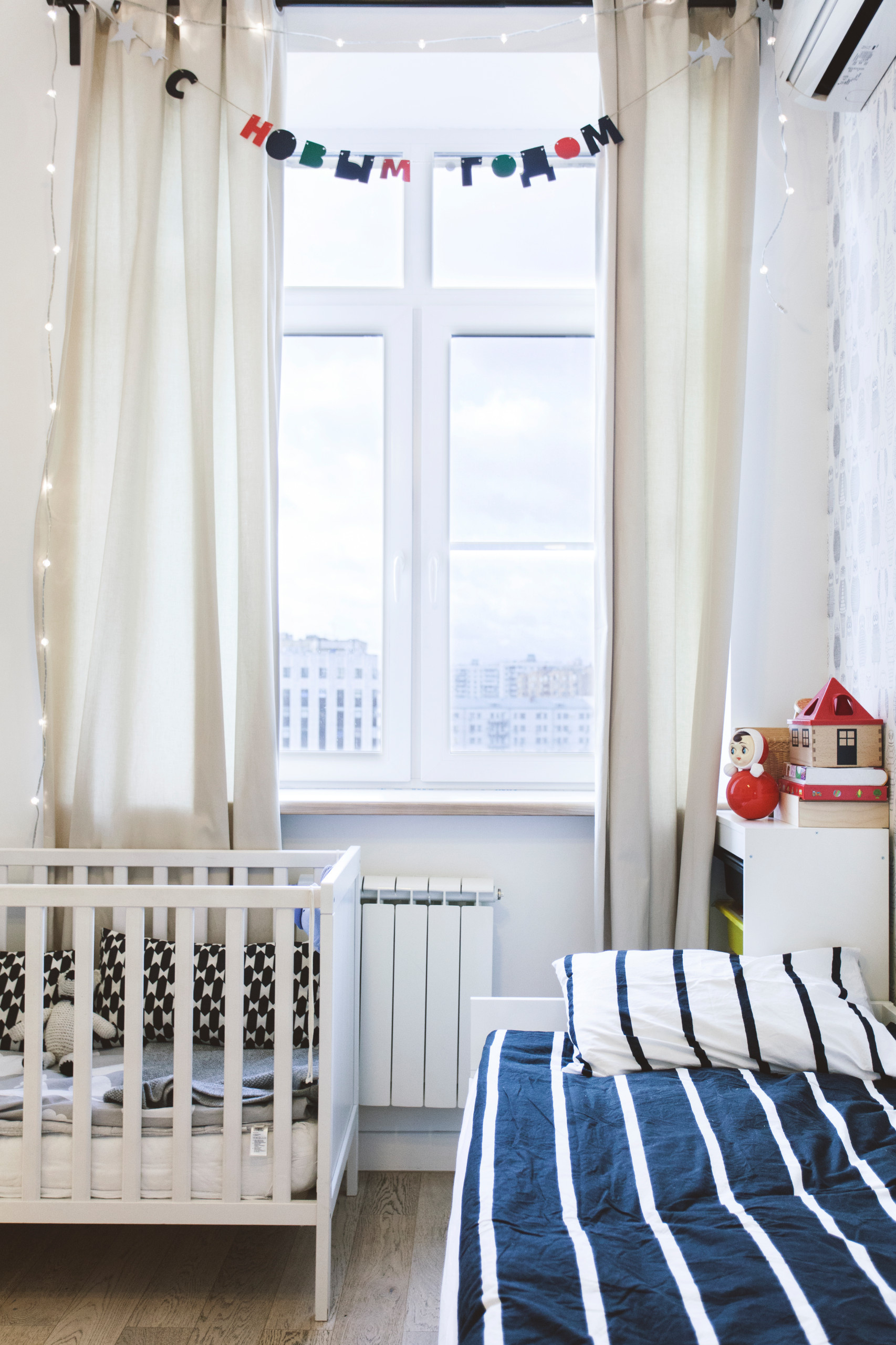 В гостях: Московская квартира со старинными часами и совами