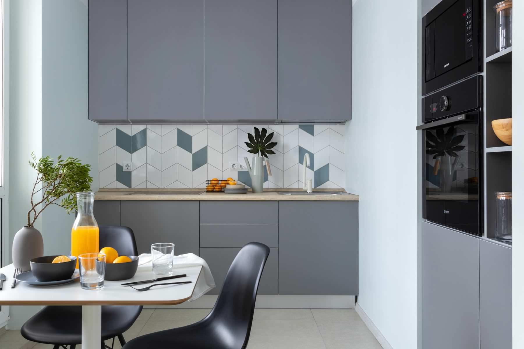 Houzz тур: Маленькая квартира для ученых-геохимиков