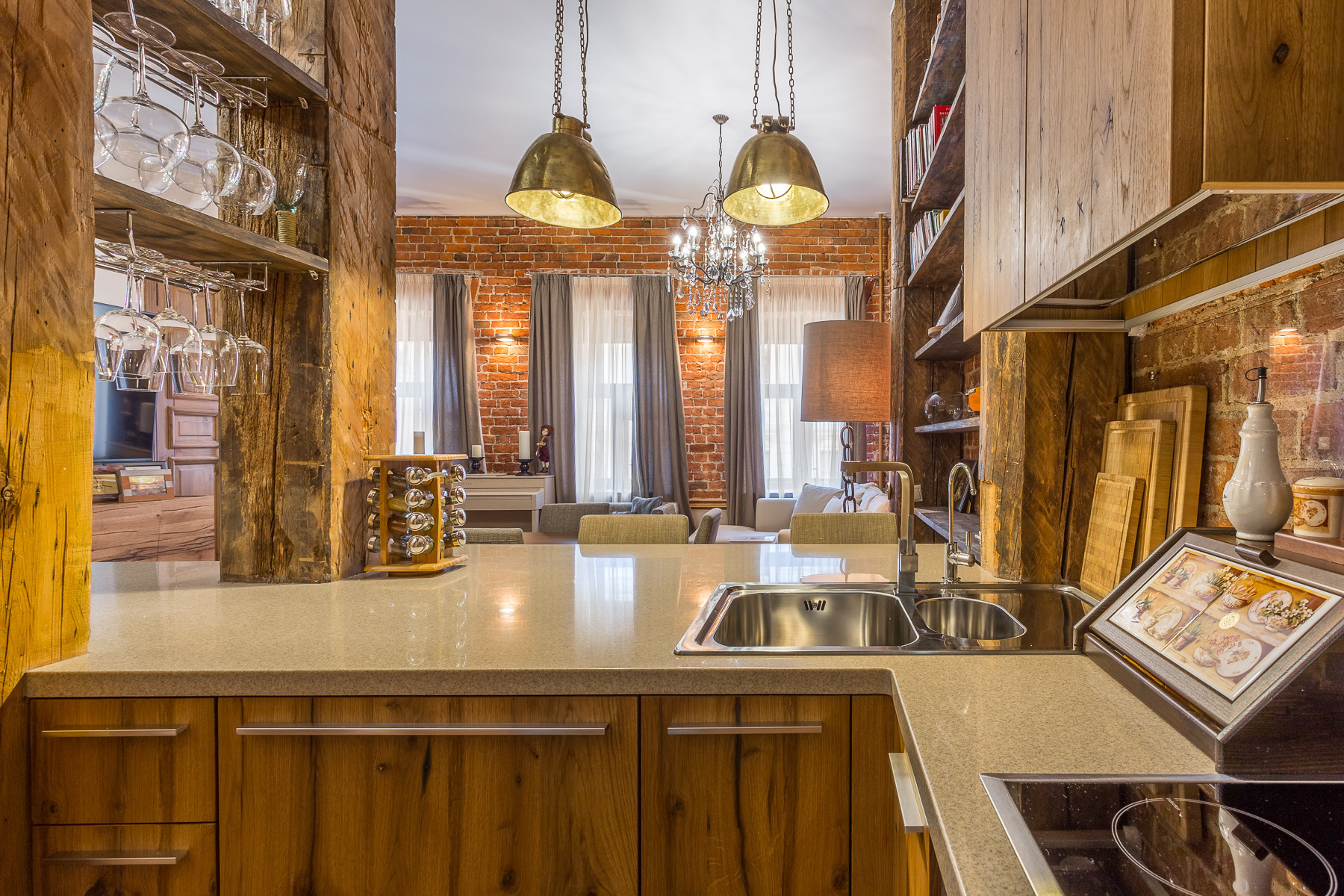 Houzz тур: Интерьер с мотивами лофта на Неглинной