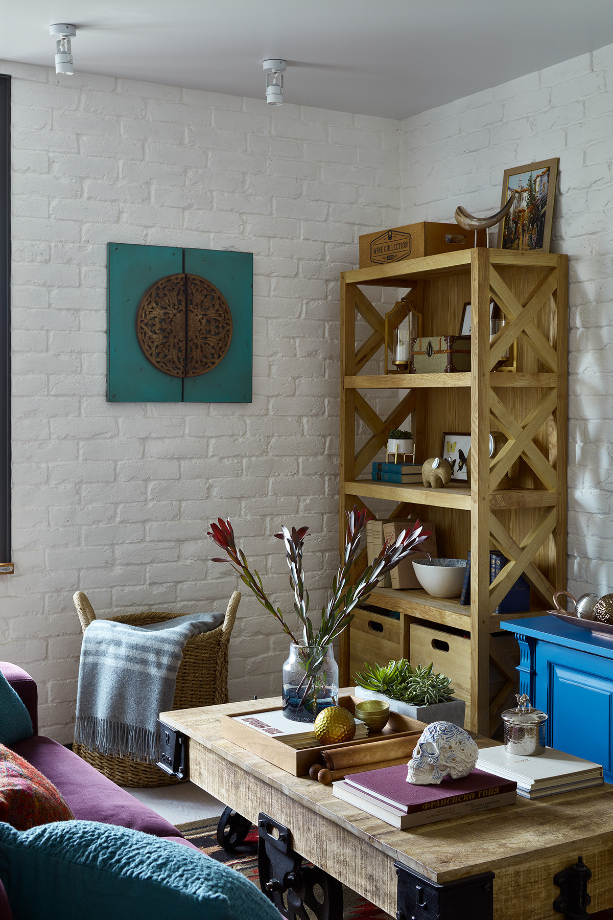 Houzz тур: Квартира для поклонницы истории искусств и фэнтези