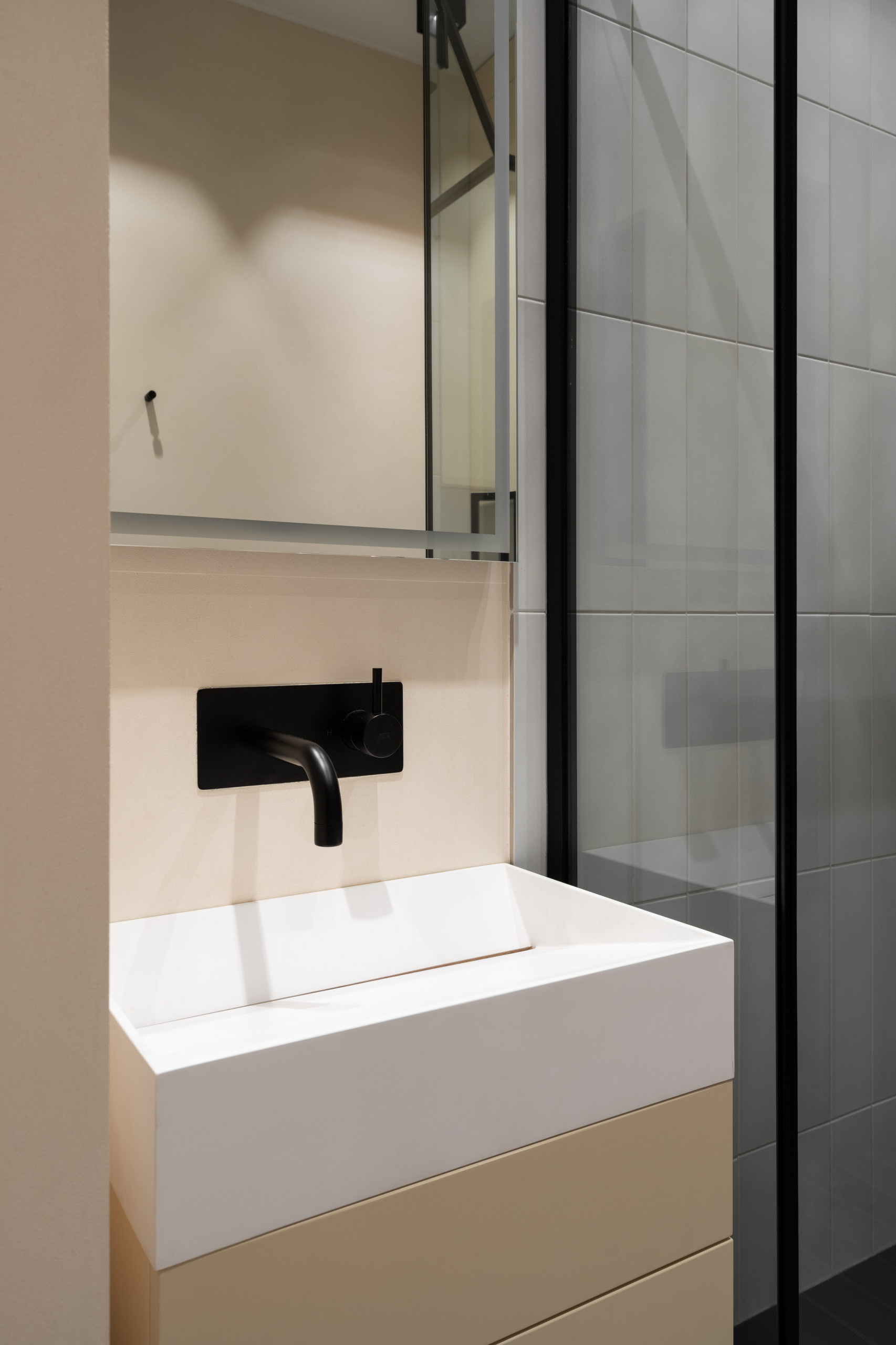 Houzz тур: 24 кв.м — студия с розовой прихожей и видом на Неву