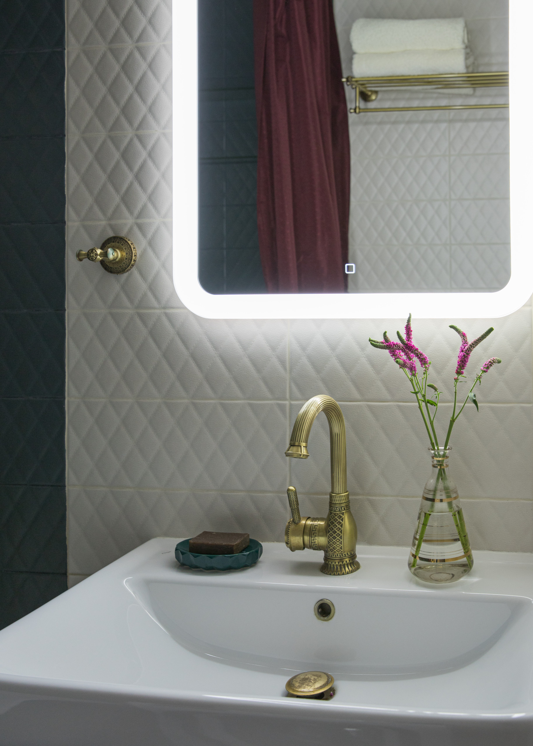 В гостях: Квартира с антикварным буфетом и быстрым ремонтом