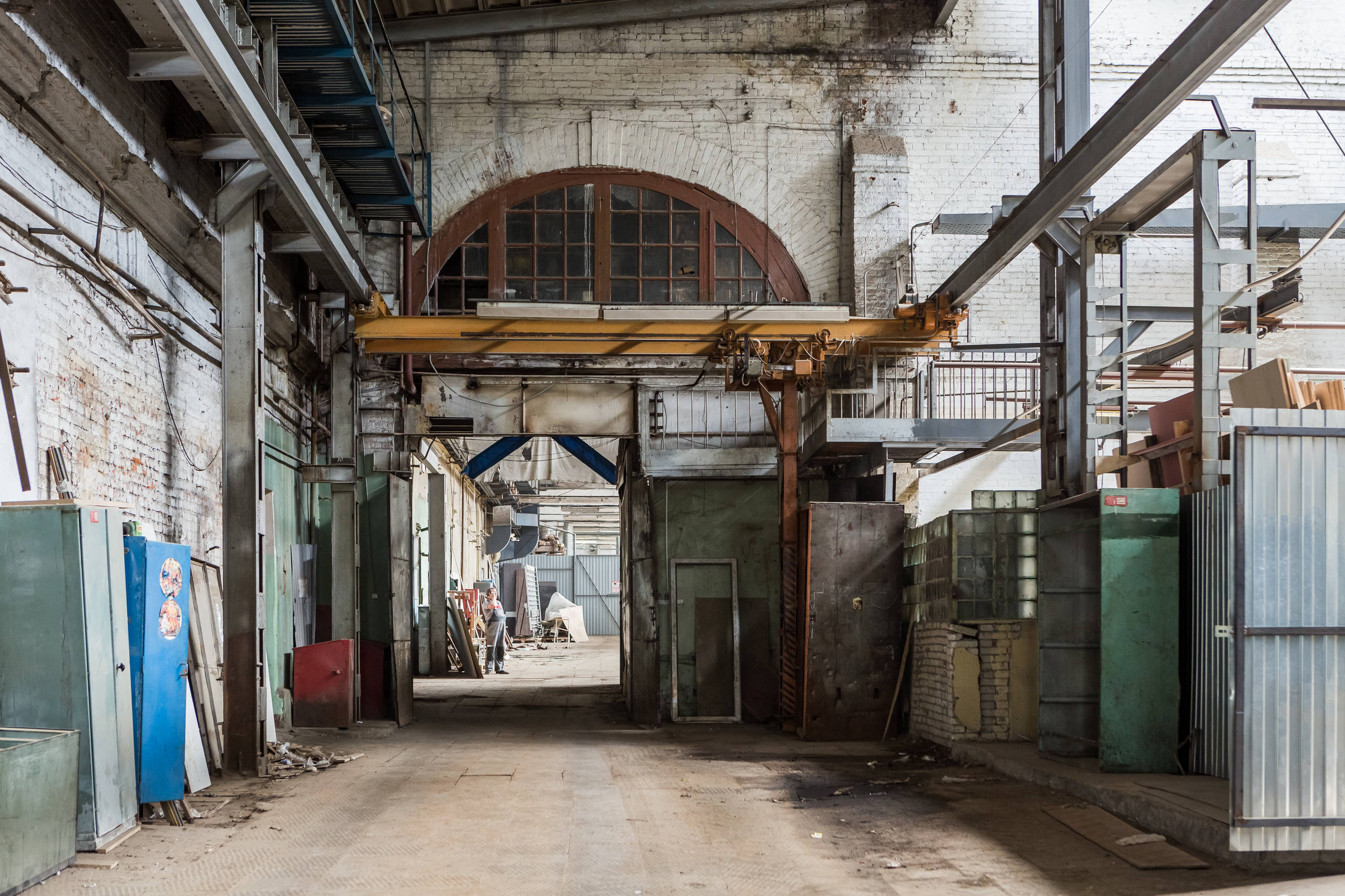 Портрет: Деревянная мебель от мастерской Stameska