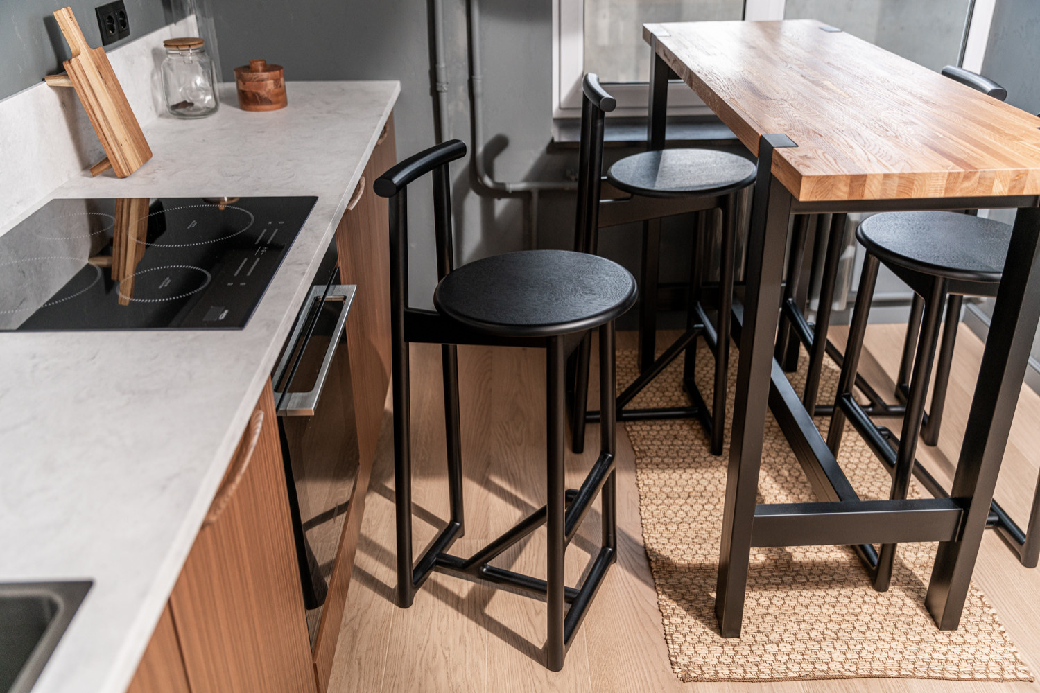 До и после: Кухня со спящей японкой