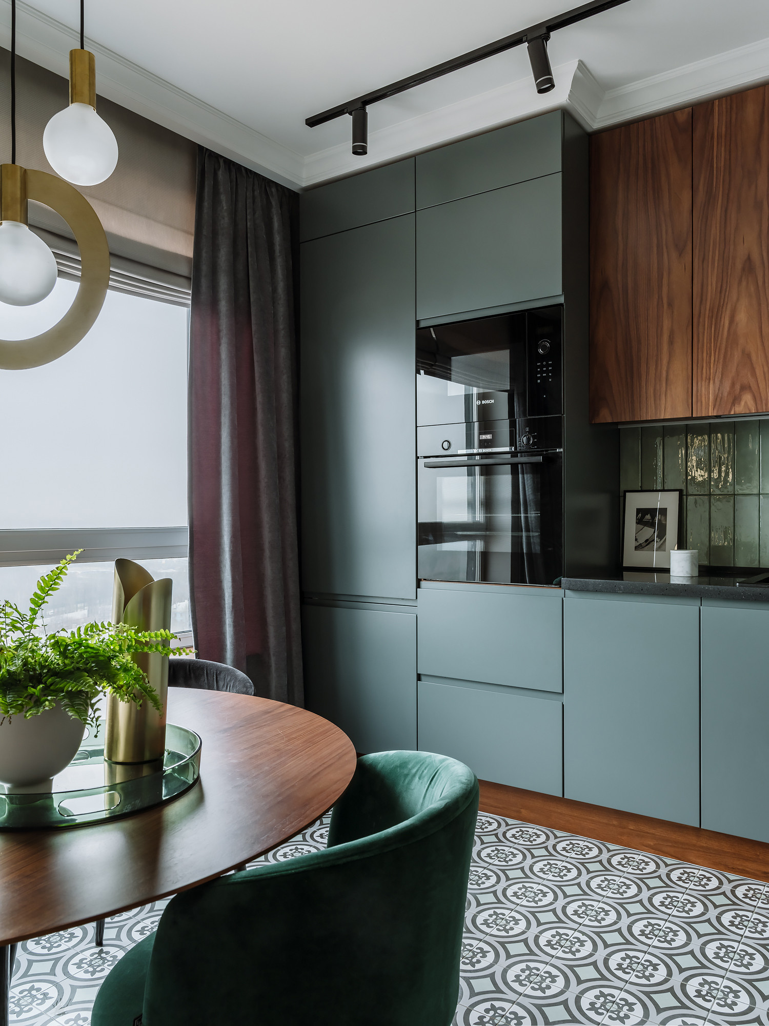 Houzz тур: Квартира с изумрудным диваном