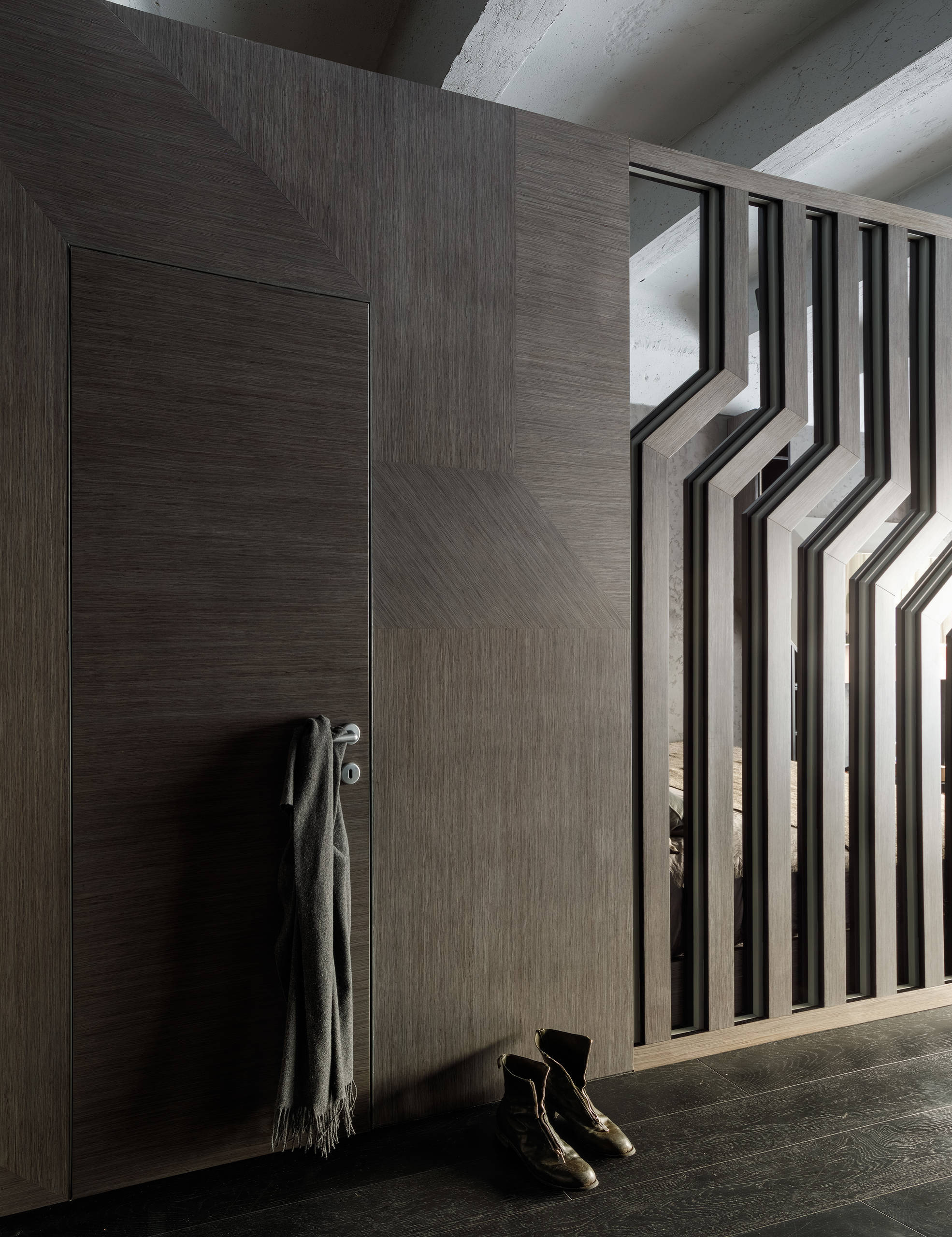 Фотоохота: Двери и перегородки с необычной расстекловкой