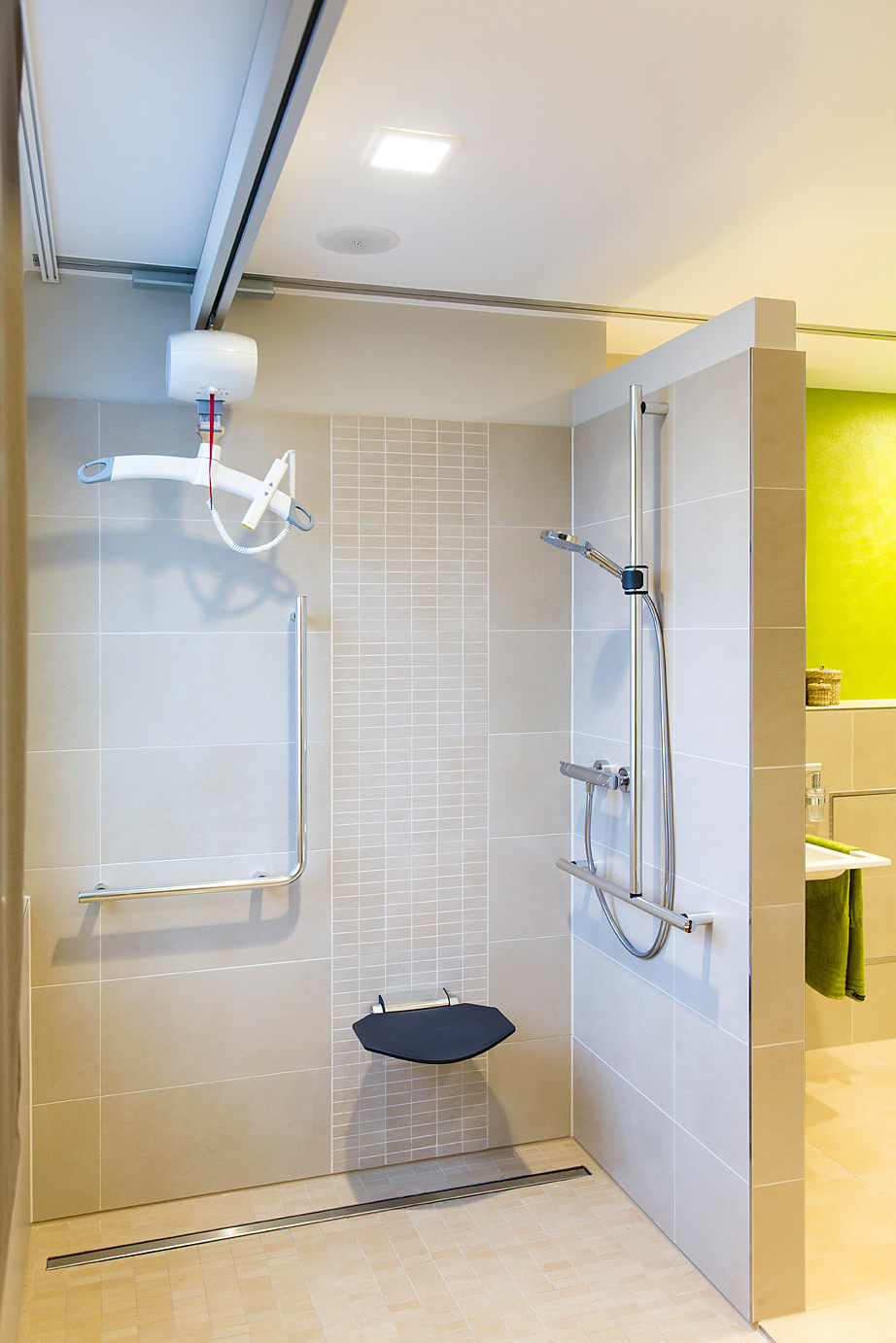 Золотые годы: Как сделать ремонт своим родителям или бабушке